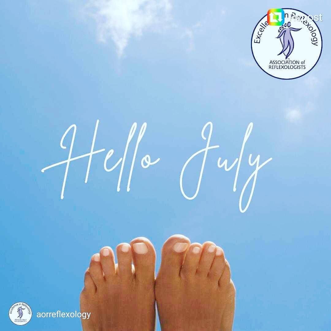 Hope you all get to put your feet up this month and gaze at the sky.

I've been focusing on facial treatments lately so thought I should reiterate my love for treating feet too!!

Always good to check out the Association of Reflexology to find qualif