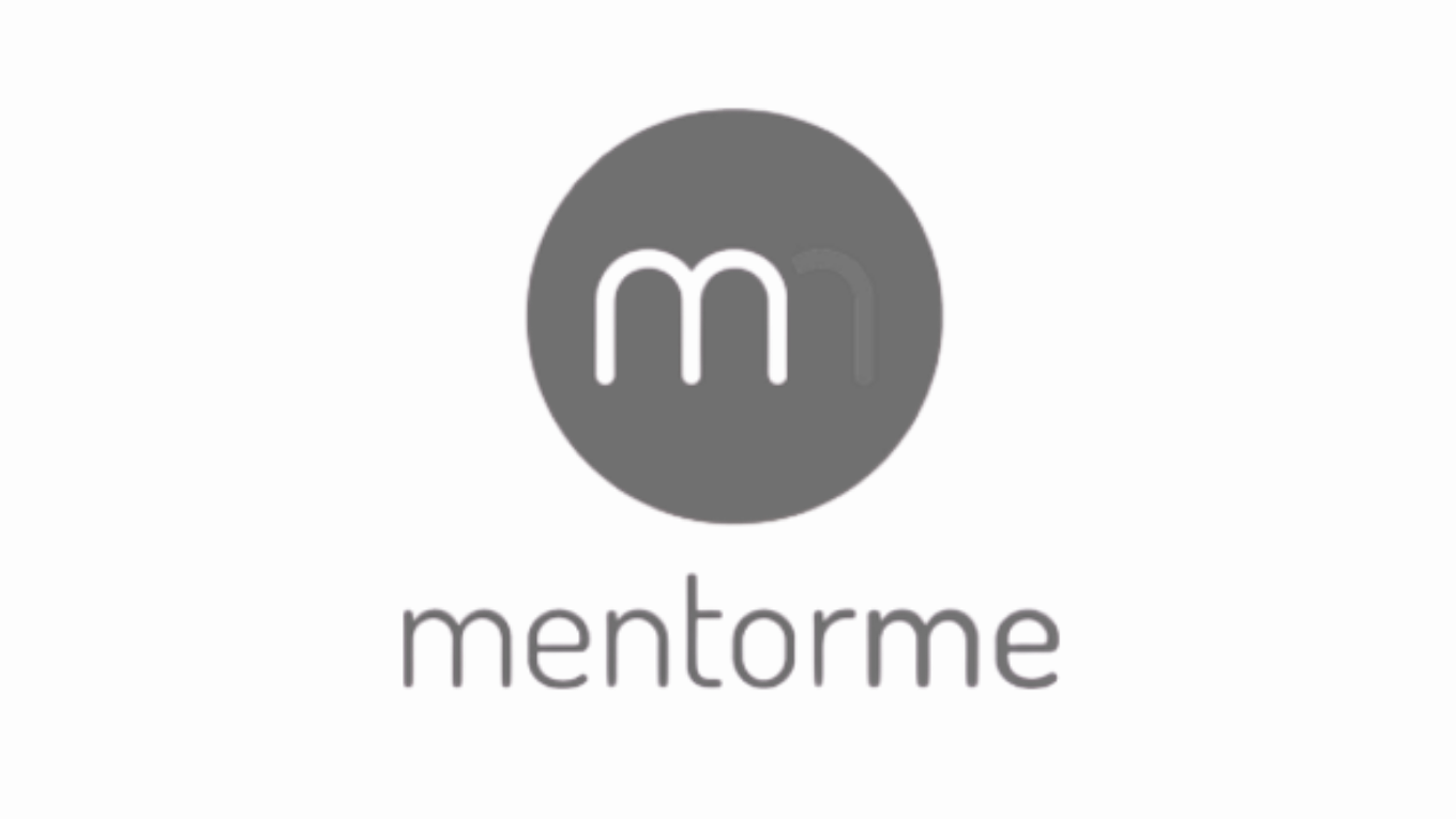 Logo von mentorme, ein grauer Kreis mit einem weißen stilisierten 'm' darin, darunter der Name 'mentorme' in grau Schrift.