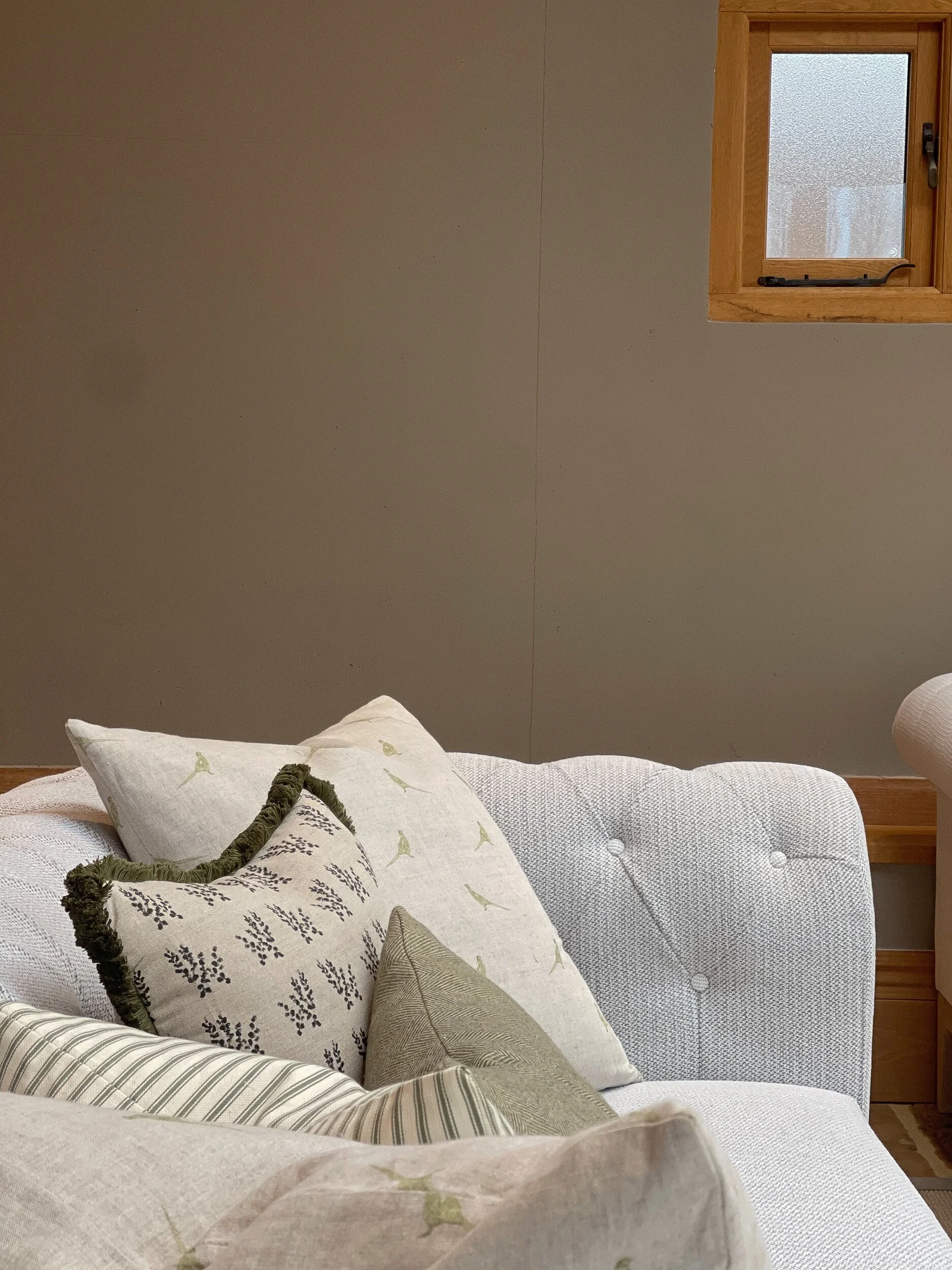 131EDB66-DF6D-4B36-9302-73E4B29DA135