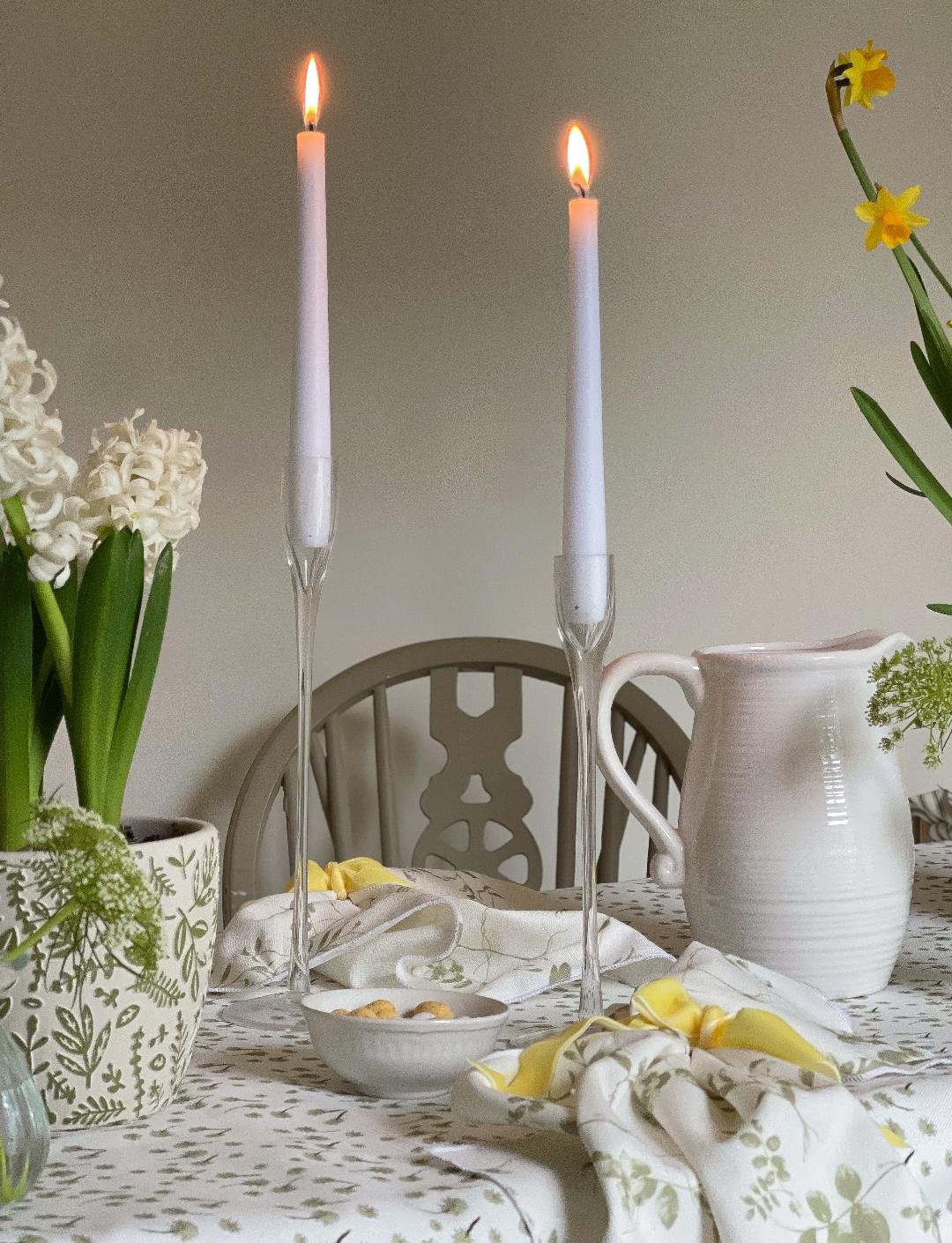 dainty daisy table cloth 2.jpg