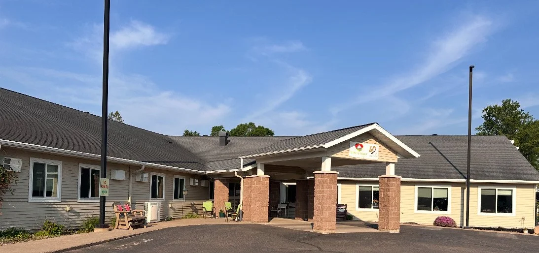 Monroe Manor- Outside Photo.jpeg