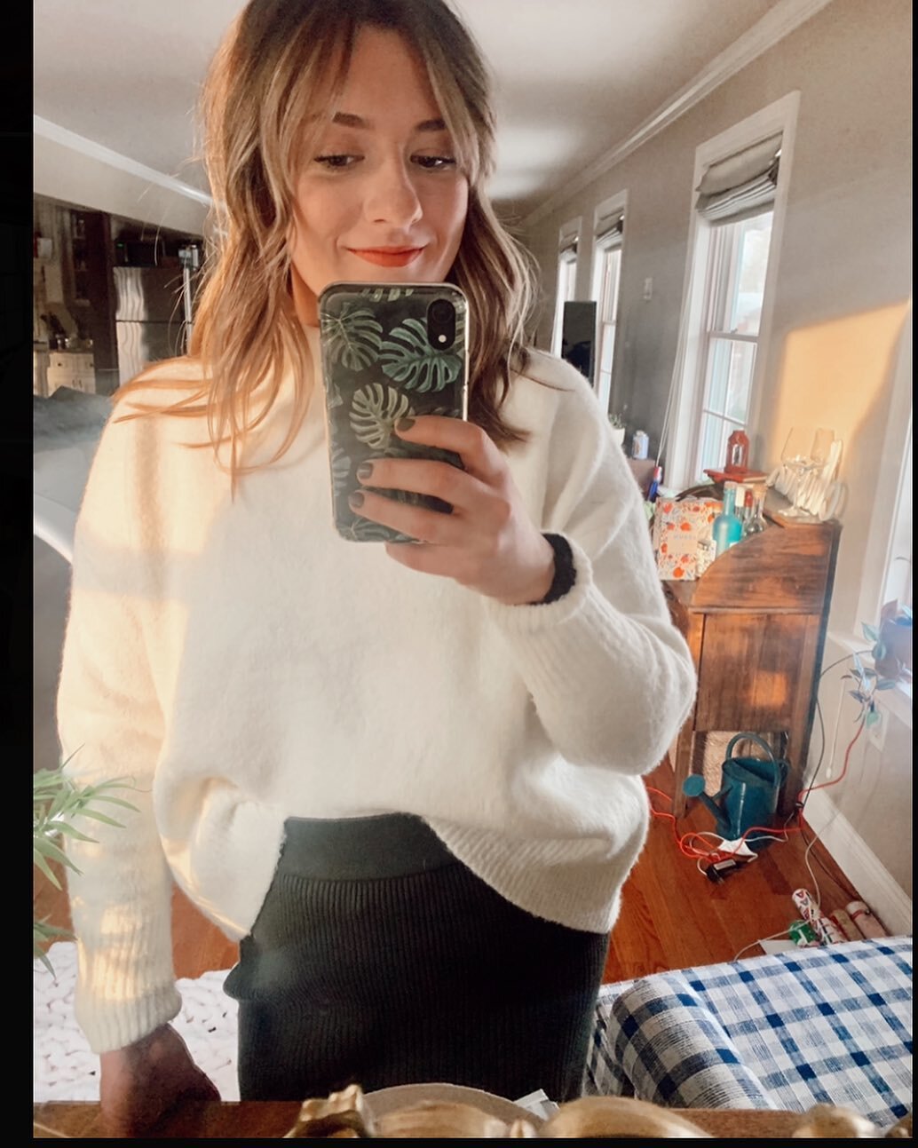 My house is a mess and it is certainly not lost on me what a shit-storm this year is. BUT @brihaasz did my hair today and Christmas is right around the corner so it feels like everything is gonna be alright