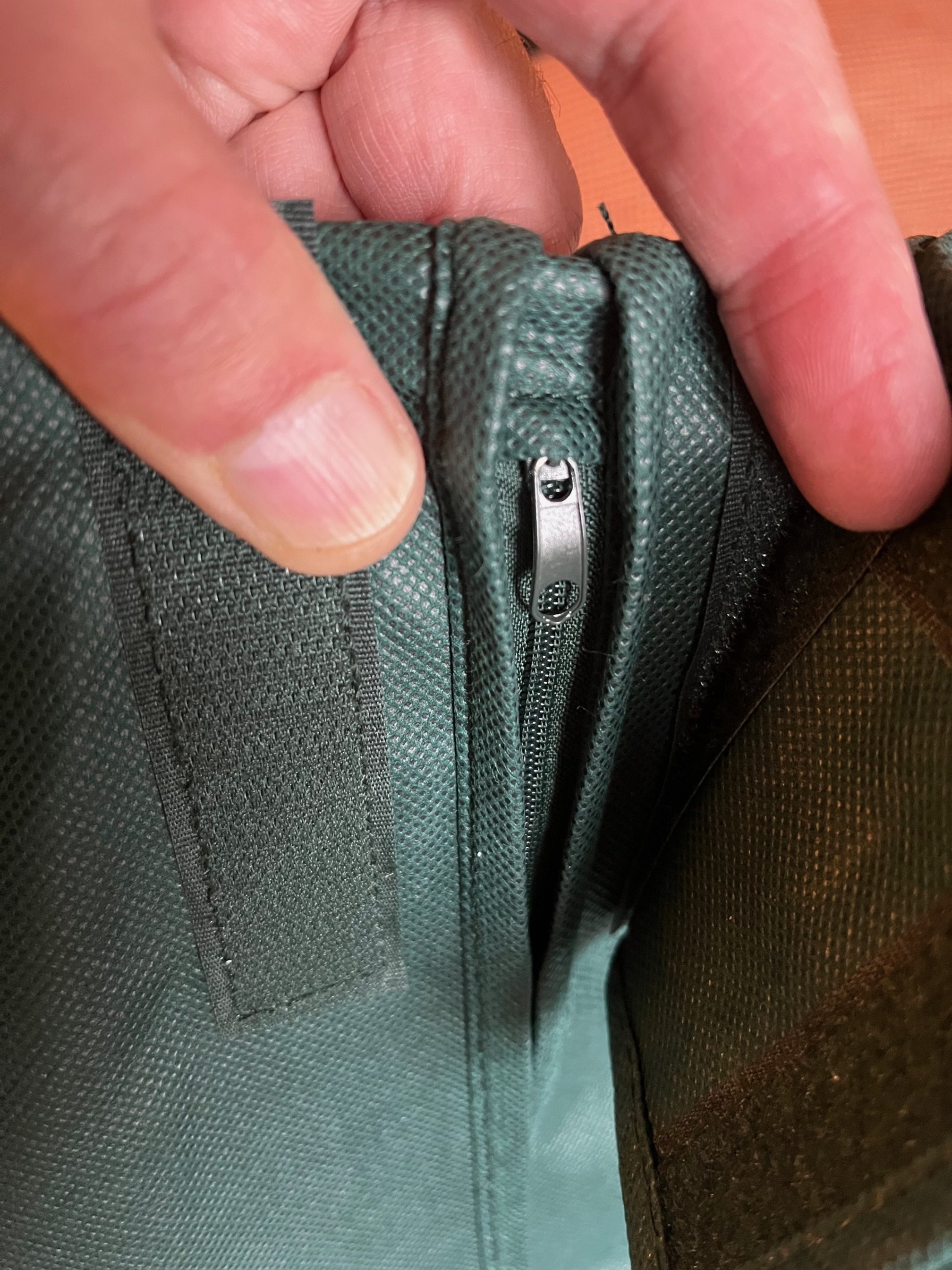 Garment Bag 9.jpg