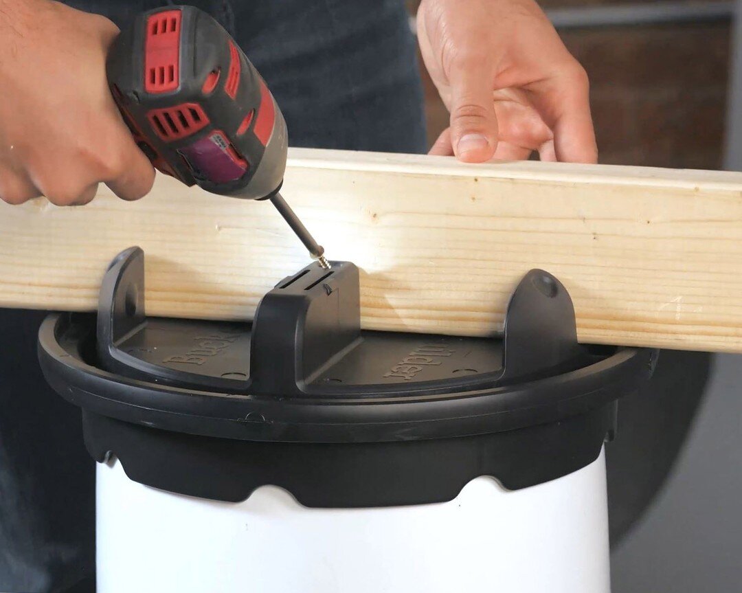 Did you know that Bucket Builder has pre-molded pilot holes for more permanent applications? Add some gravel, concrete, or tools to your buckets and you've got yourself a super stable workbench. #bucketbuilder #sawhorsetable #workbench #5gallonbucket