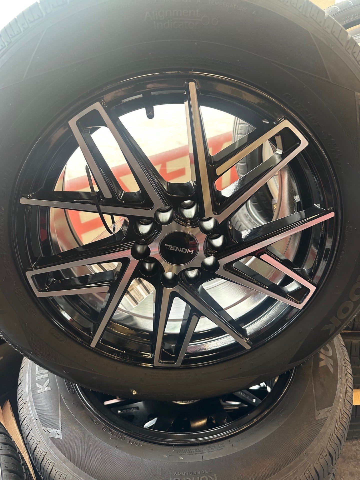 17" Venom 48 Set (USED)
