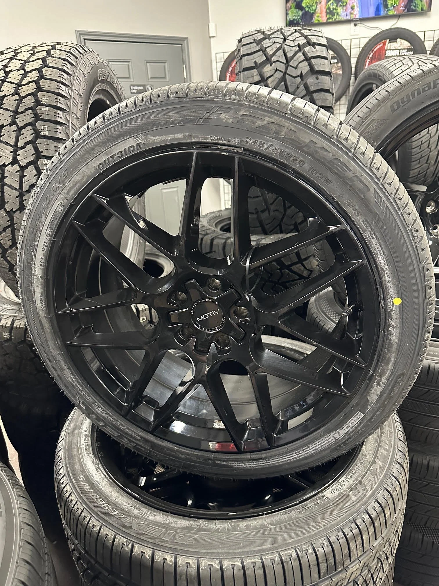 20" Motiv 435 Set (USED)