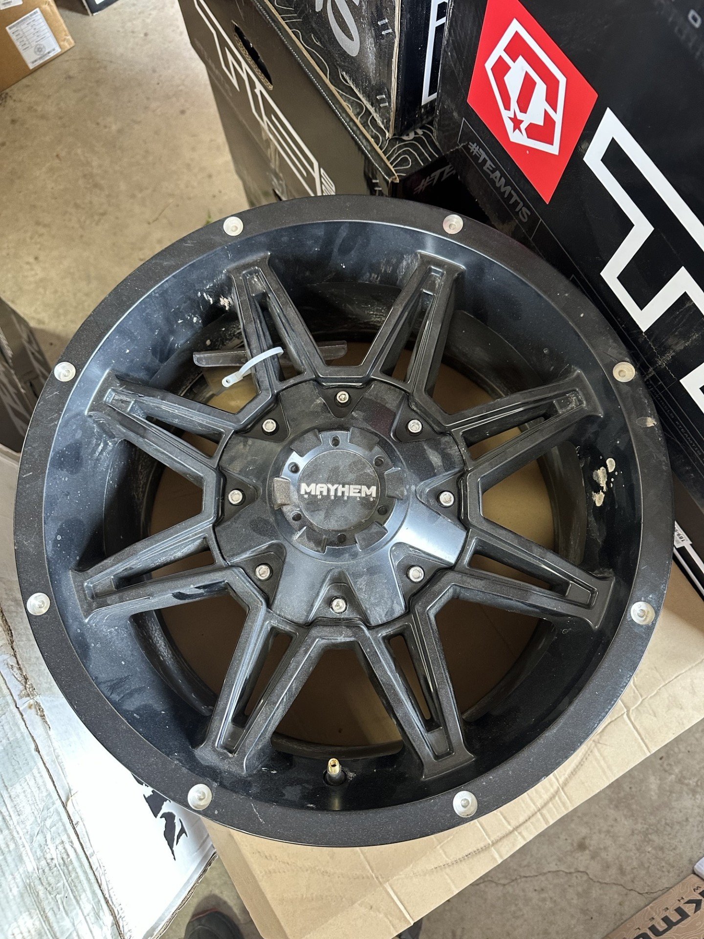 18" Mayhem 8090 Set (USED)