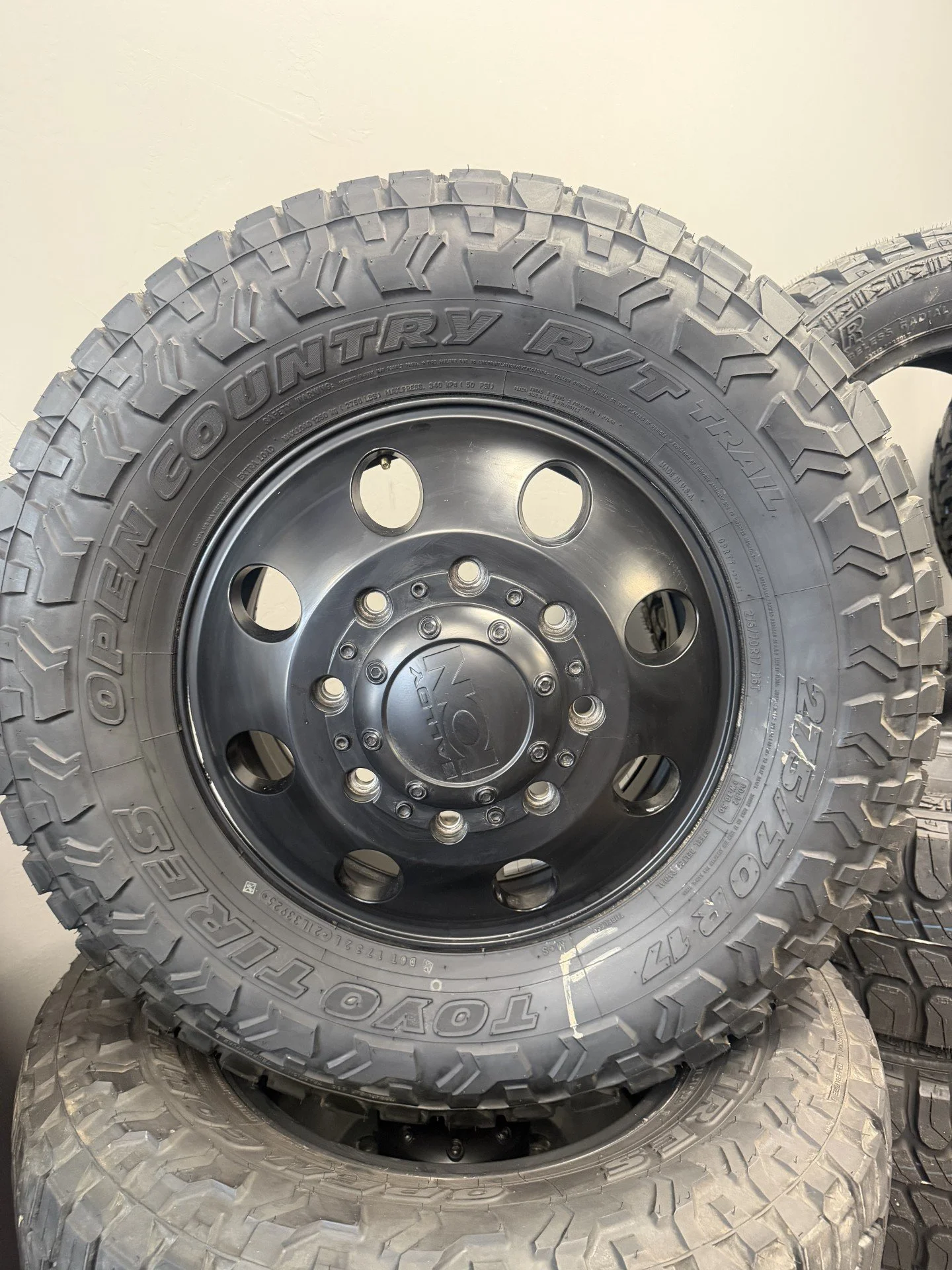 17" Ion 167 Set DUALLY  (USED)