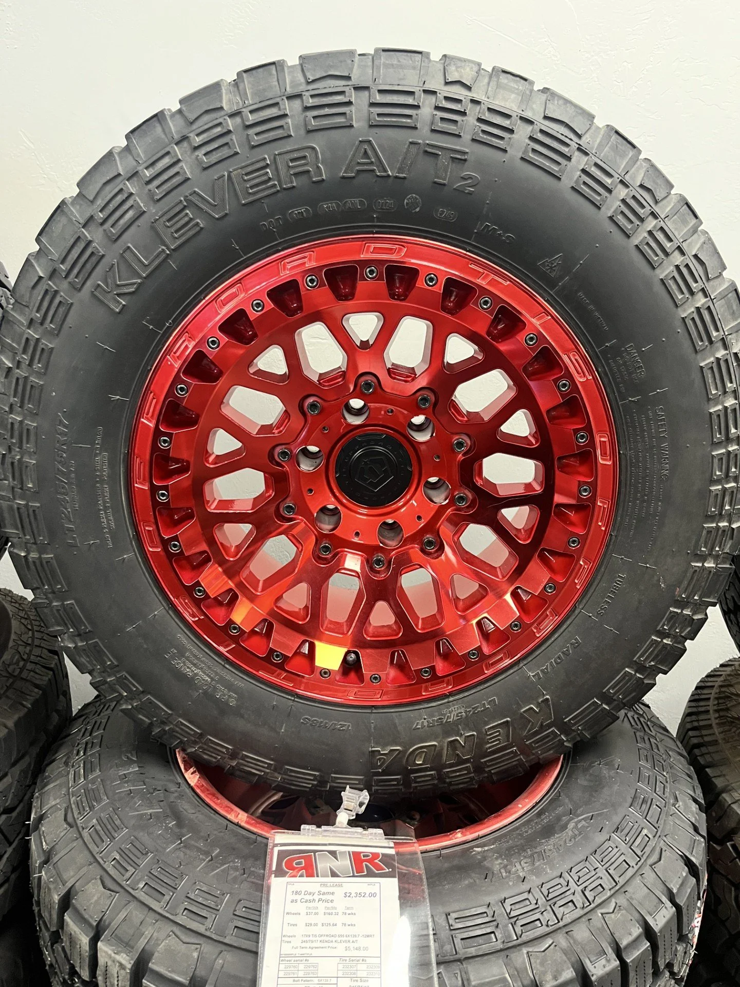 17" Tis 555 Set (USED)