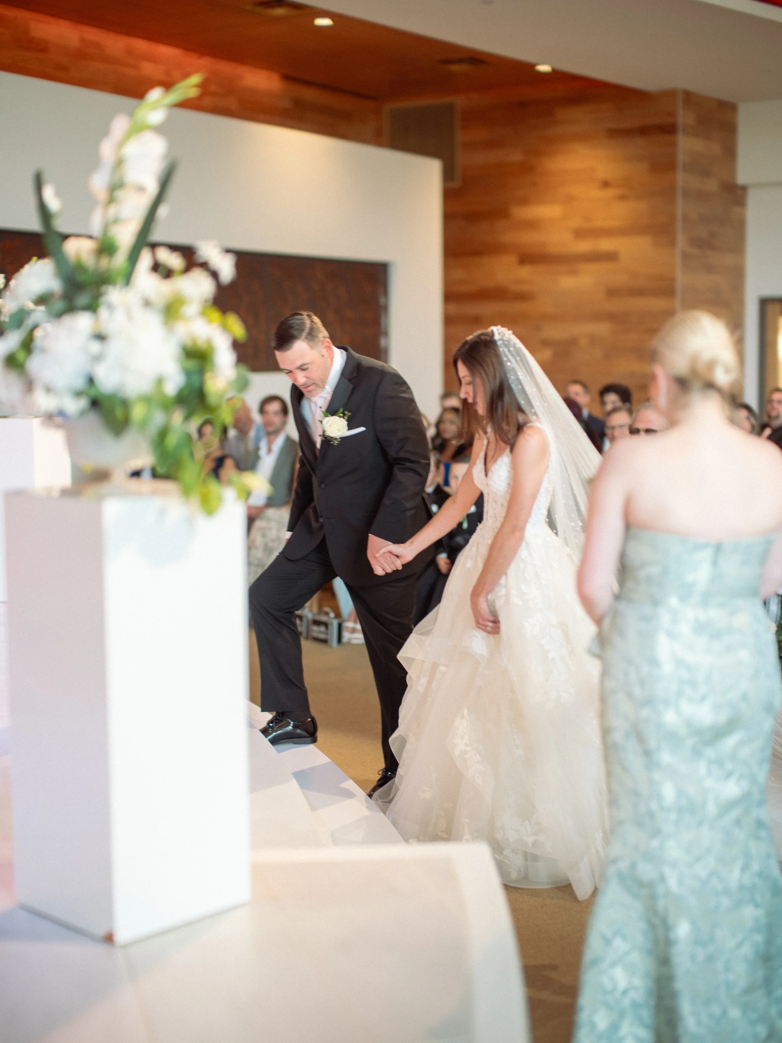 02.1-processional-WEB-FaithNick-.036_260627_gfx_christian, Pennsylvania, Pittsburgh, processional, Summer, Wedding-.jpg