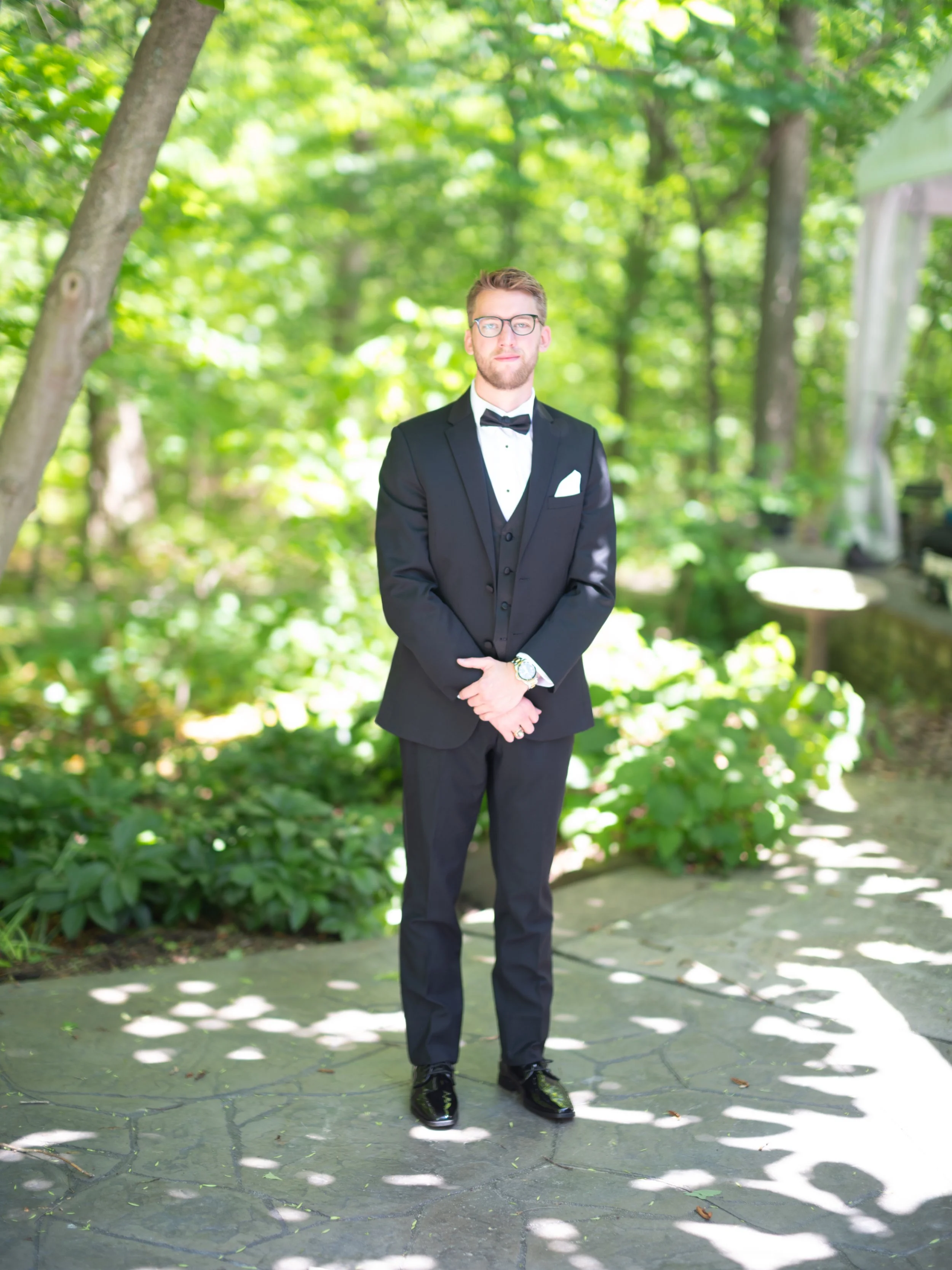 01.3-gettingready-WEB-LexiAlex-.034_250517_GFX_Cincinnati, Cincinnati Nature Center, Getting Ready, Groom, Ohio-.jpg