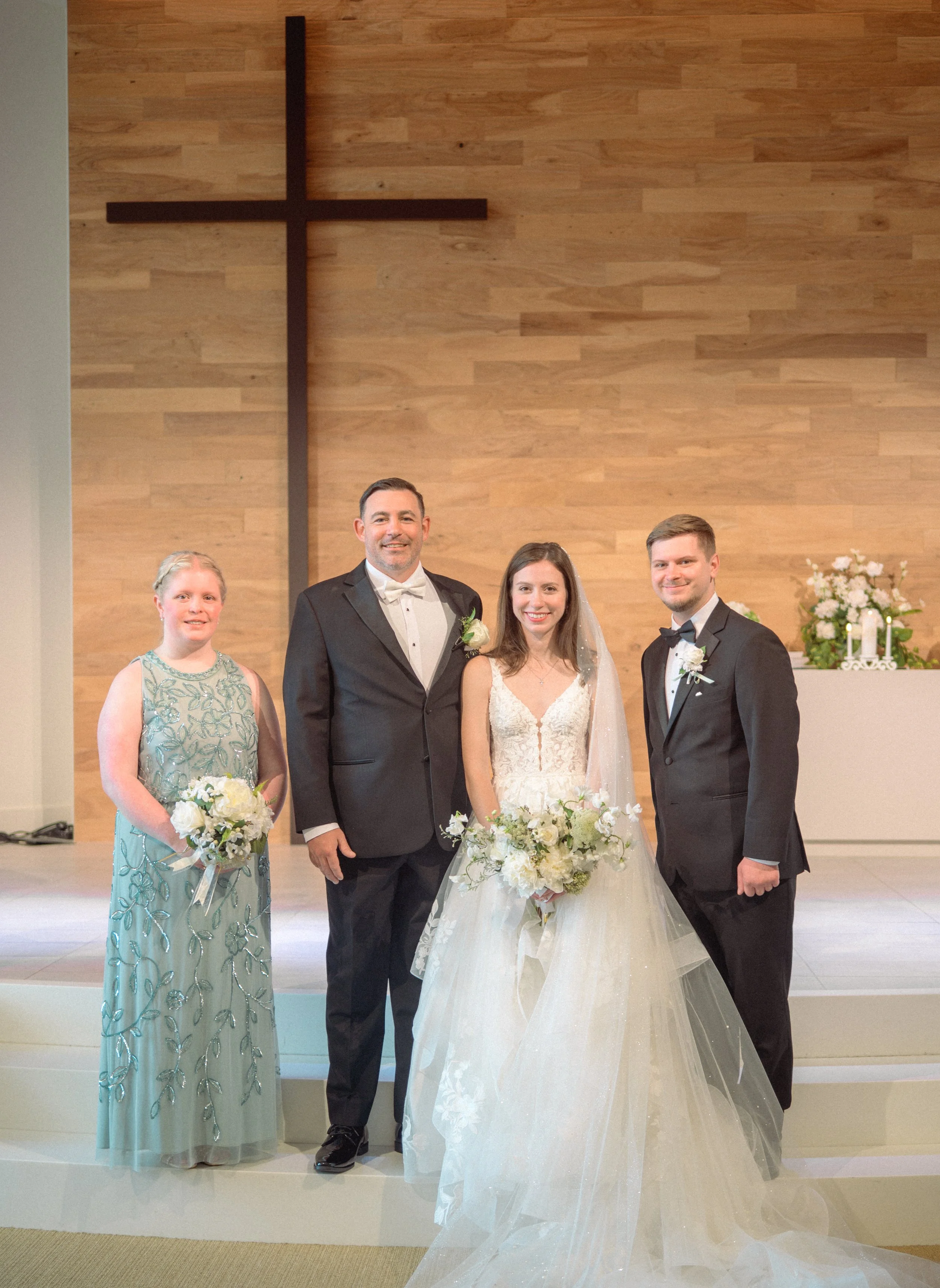 03.2-family-WEB-FaithNick-.041_260627_z6ii_christian, family, Pennsylvania, Pittsburgh, Summer, Wedding-.jpg
