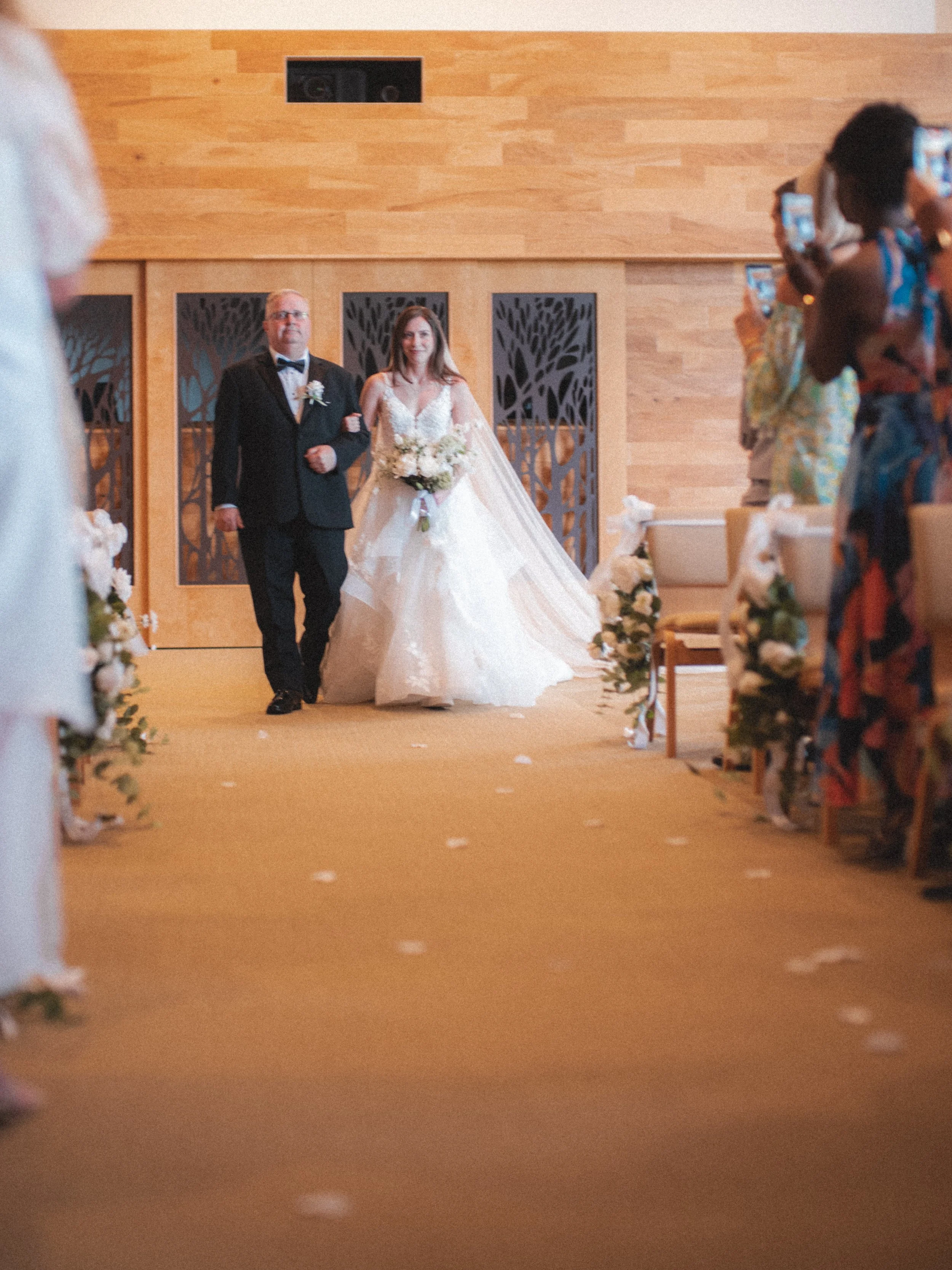 00.0-sneaks-WEB-FaithNick-.017_260627_Pennsylvania, Pittsburgh, Sneak Peaks, Summer, Wedding-.jpg