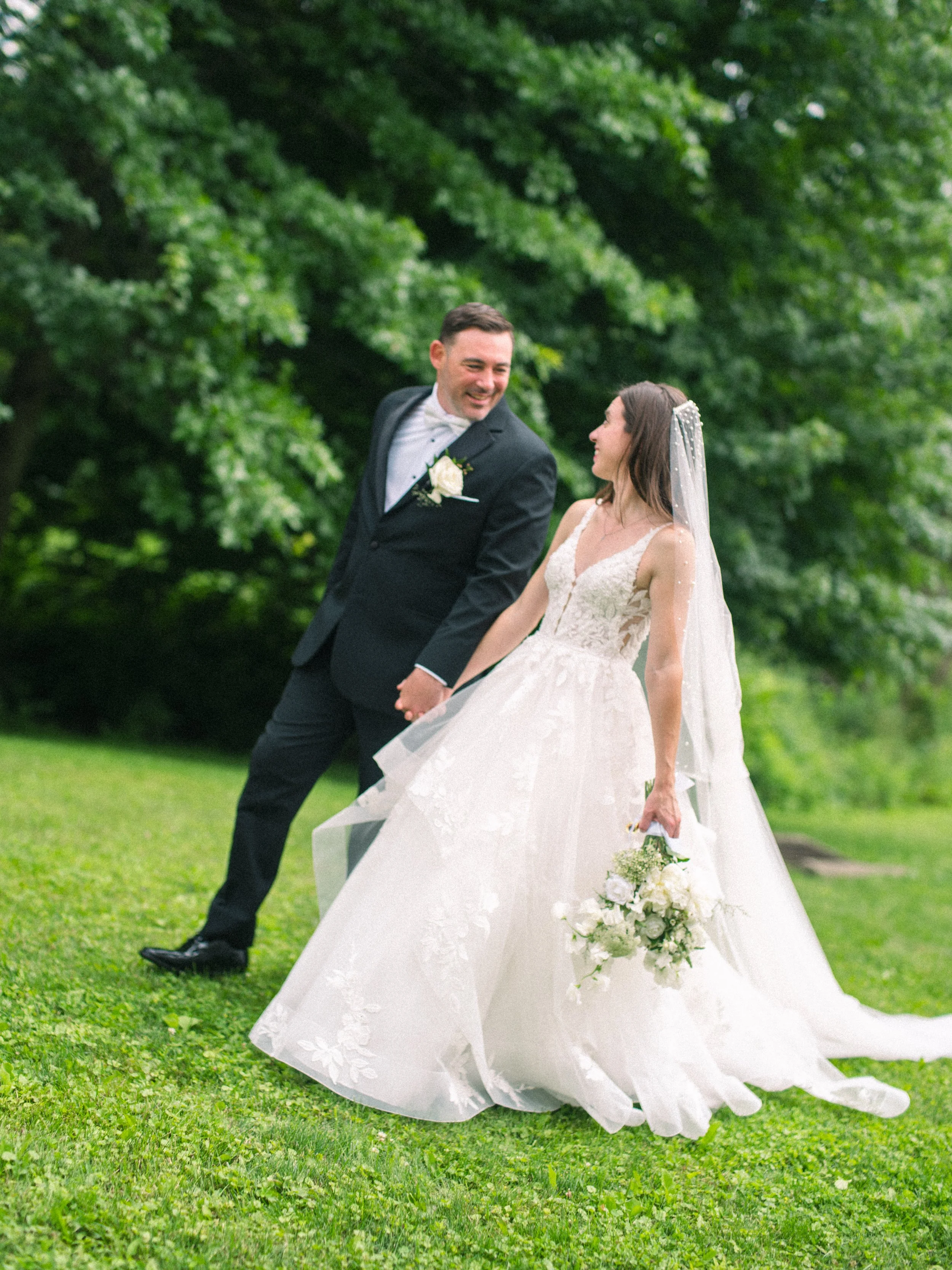 00.0-sneaks-WEB-FaithNick-.044_260627_Pennsylvania, Pittsburgh, Sneak Peaks, Summer, Wedding-.jpg