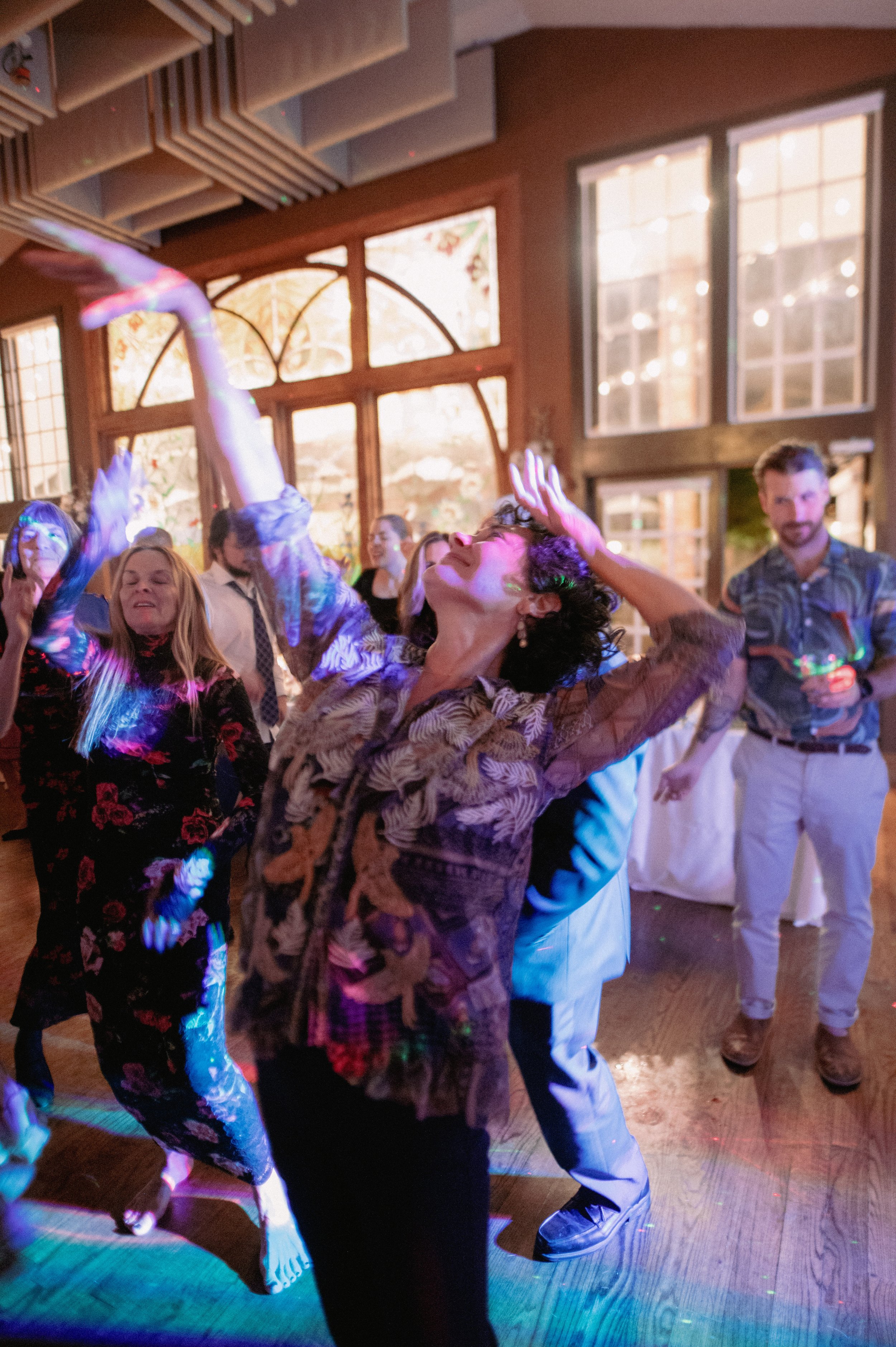 241022_wedding-maxsam-colorado-04.6-opendance-web_167.jpg