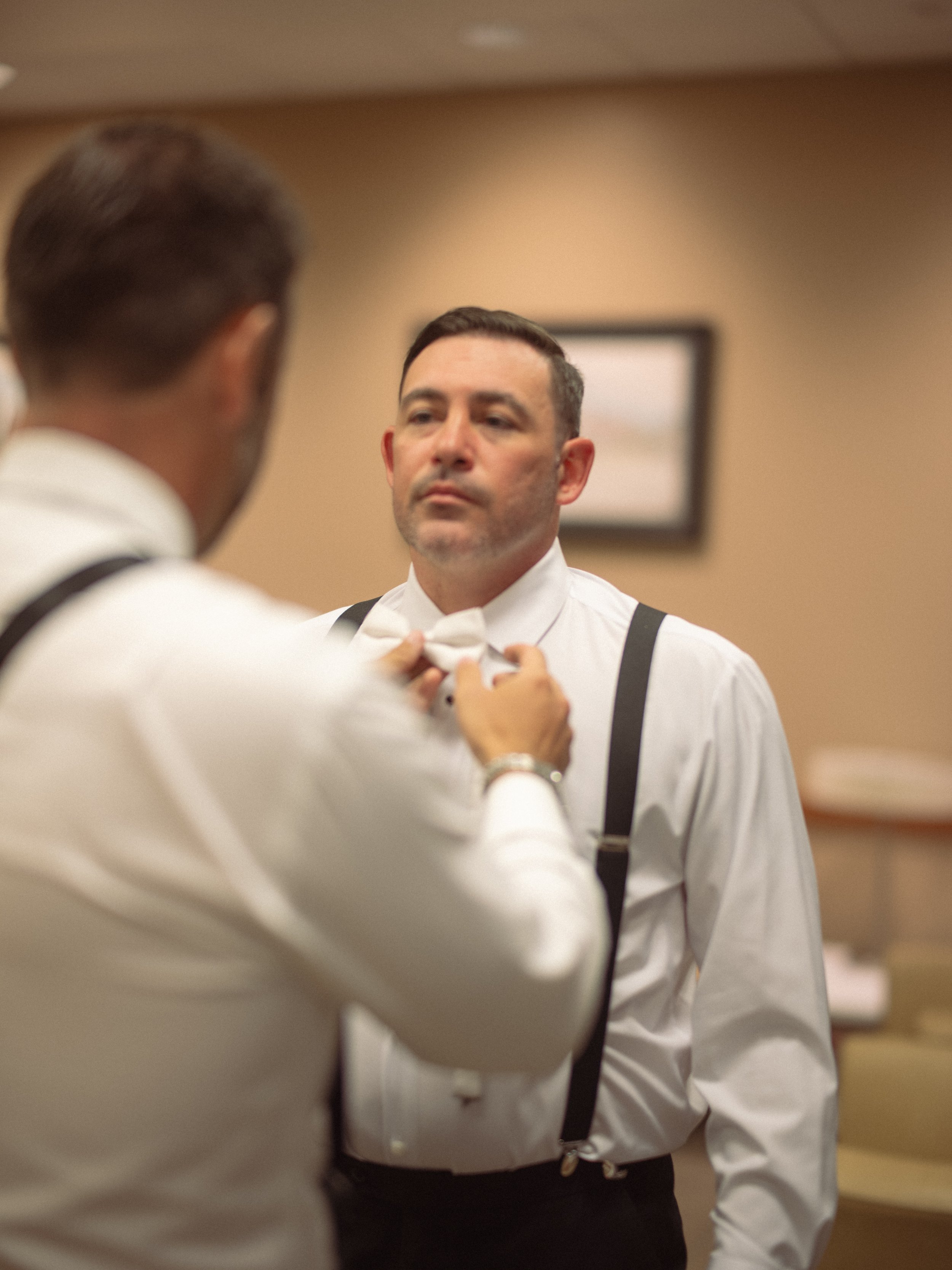 01.1-GettingReady-WEB-FaithNick-.028_260627_gfx_christian, getting-ready, Pennsylvania, Pittsburgh, Summer, Wedding-.jpg