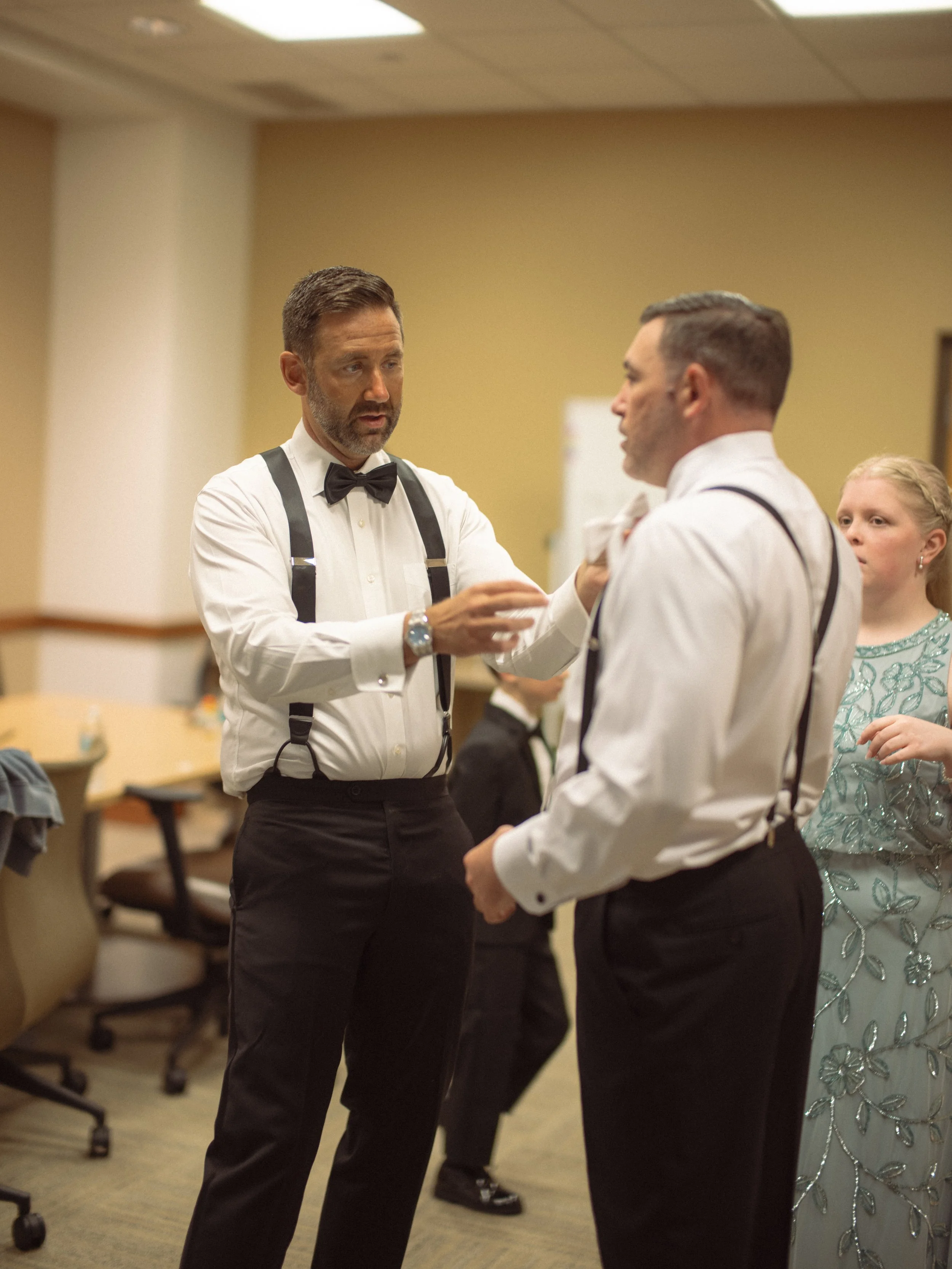 01.1-GettingReady-WEB-FaithNick-.027_260627_gfx_christian, getting-ready, Pennsylvania, Pittsburgh, Summer, Wedding-.jpg