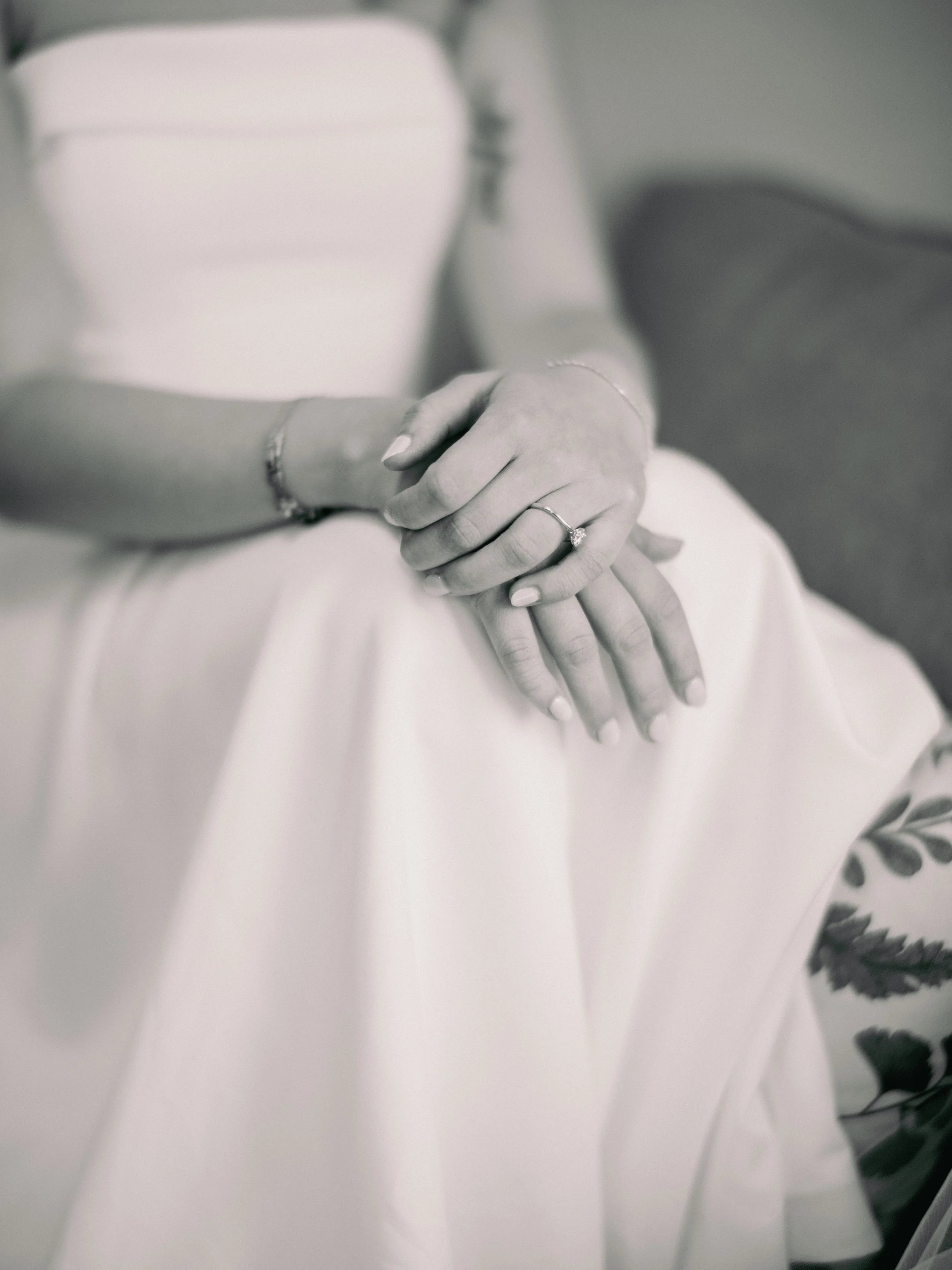 01.2-gettingready-WEB-LexiAlex-.034_250517_GFX_Bride, Cincinnati, Cincinnati Nature Center, Getting Ready, Ohio-.jpg