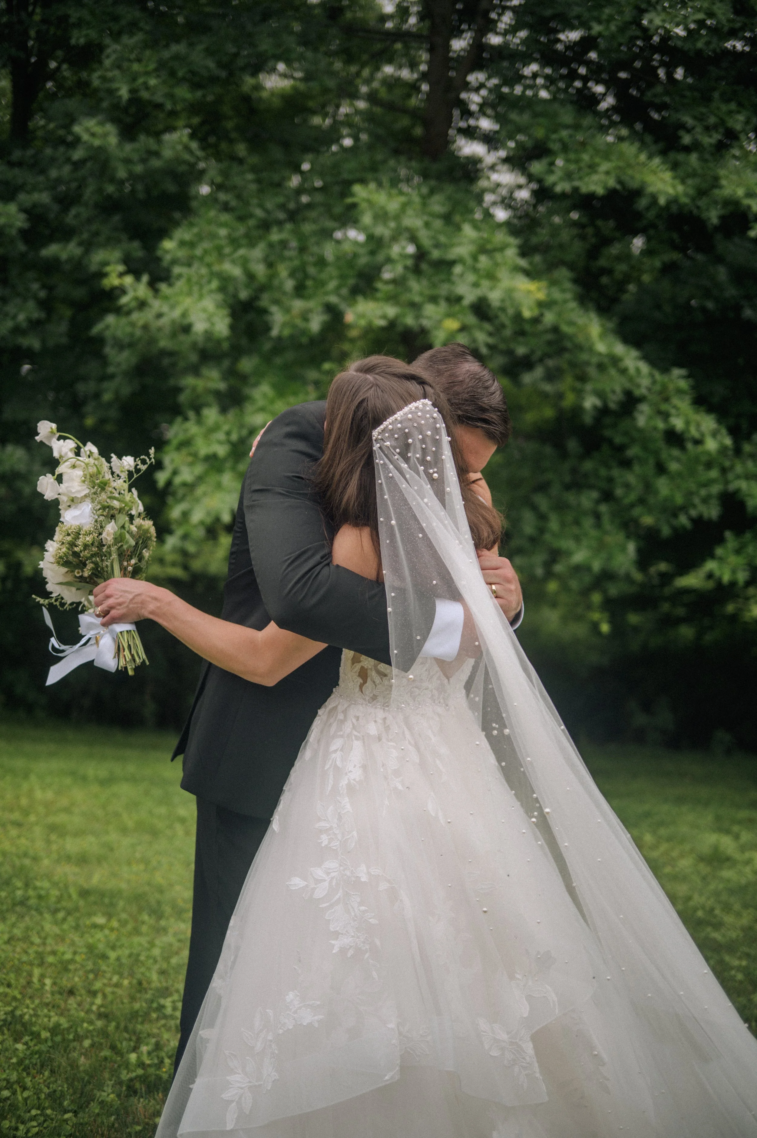 03.1-portraits-WEB-FaithNick-.044_260627_z6ii_christian, Couple, Pennsylvania, Pittsburgh, portraits, Summer, Wedding-.jpg