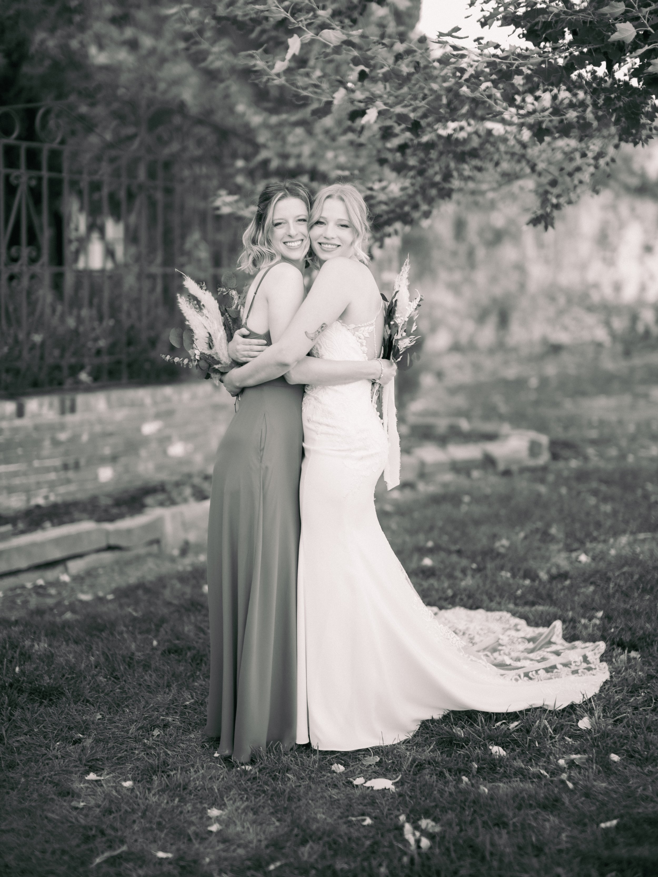 241022_wedding-maxsam-colorado-03.1_bridal-web_19.jpg