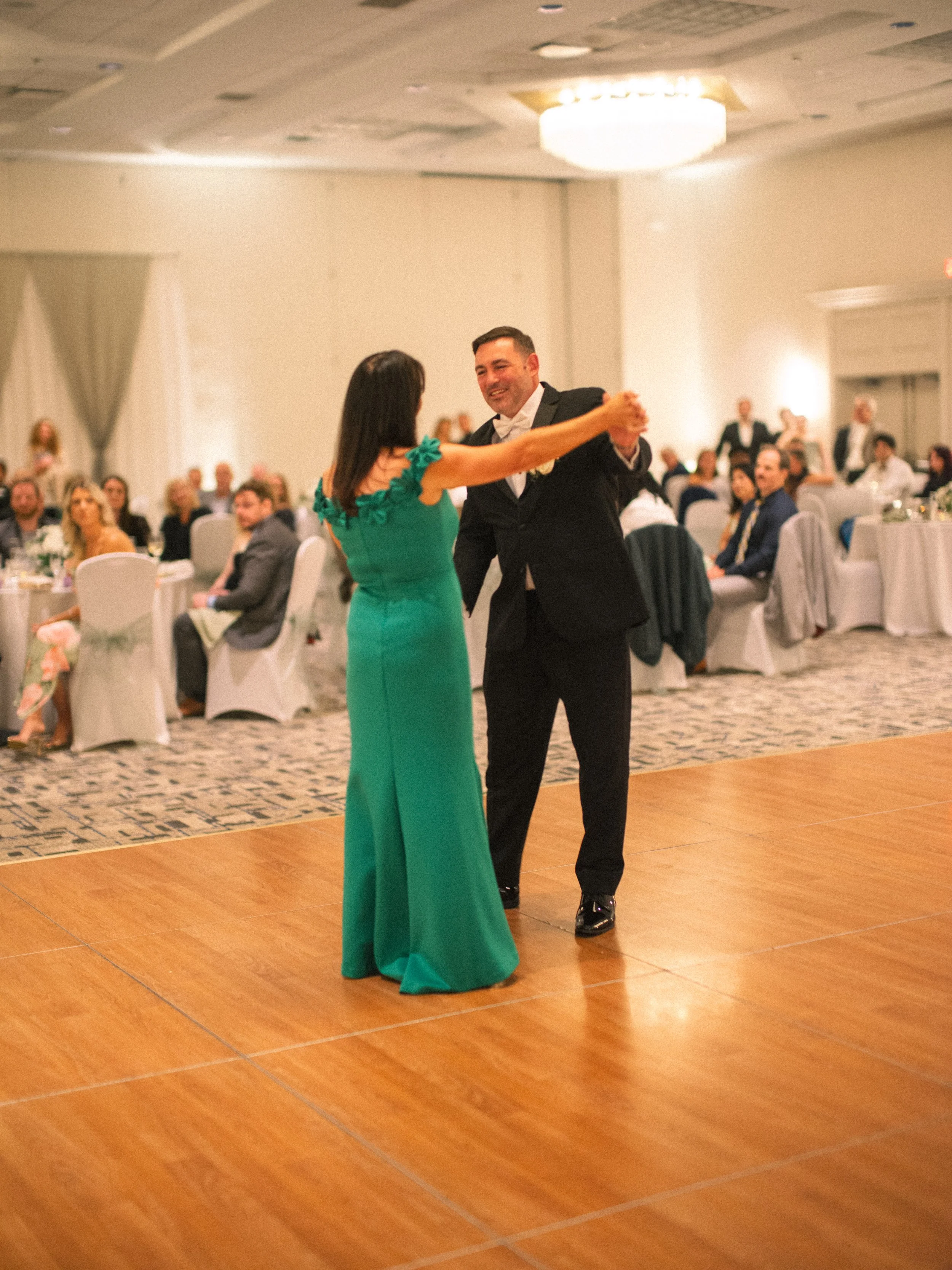 00.0-sneaks-WEB-FaithNick-.066_260627_Pennsylvania, Pittsburgh, Sneak Peaks, Summer, Wedding-.jpg