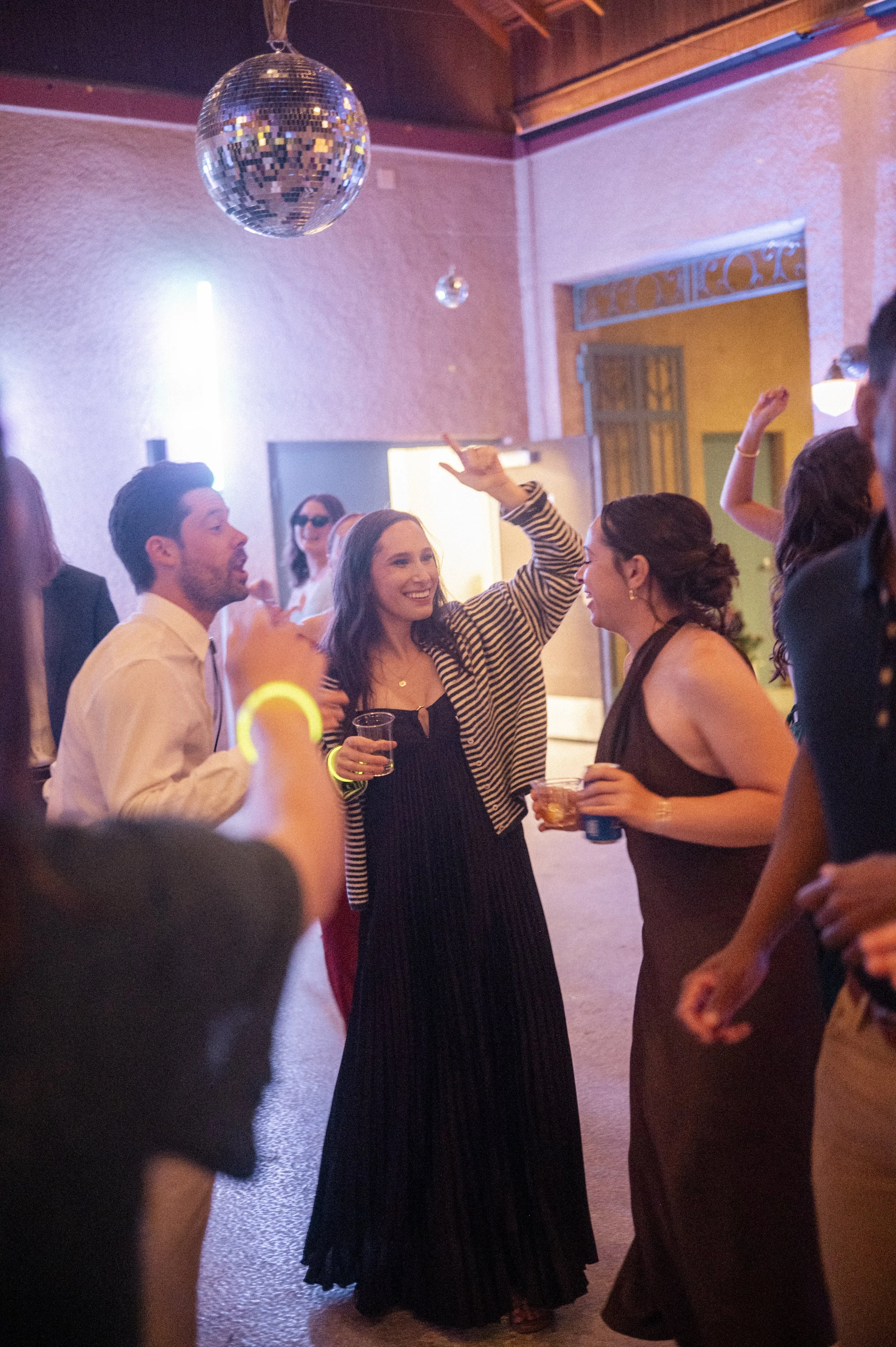 4.4-OpenDancing.149_260613-z6ii.AlisonTrent-03431_american, Colorado, Denver, Open Dancing, Summer, Wedding-.jpg