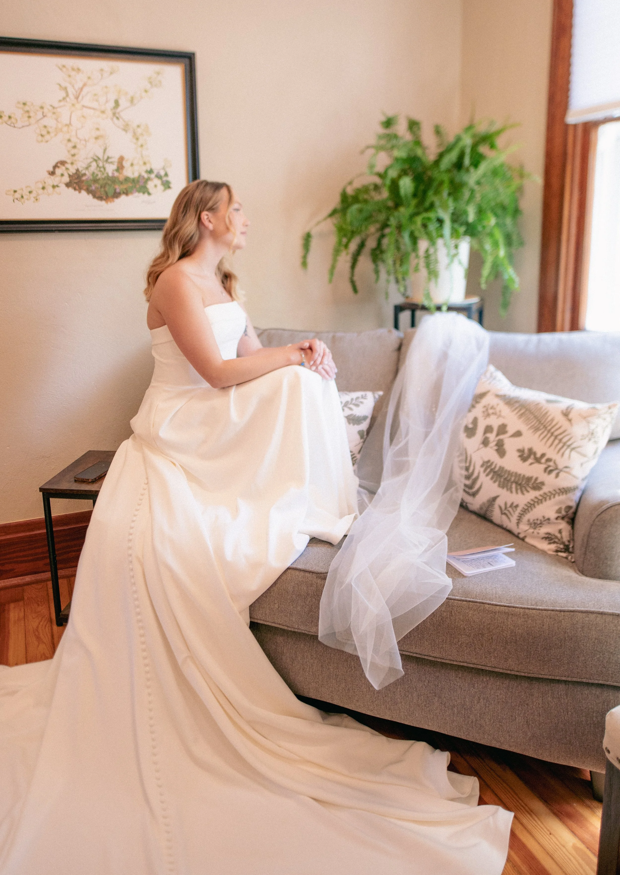 01.2-gettingready-WEB-LexiAlex-.039_250517_nikon z6ii_American Wedding, Bride, Cincinnati, Cincinnati Nature Center, Getting Ready, Krippendorf Lodge, Ohio, Summer, Woodland-.jpg