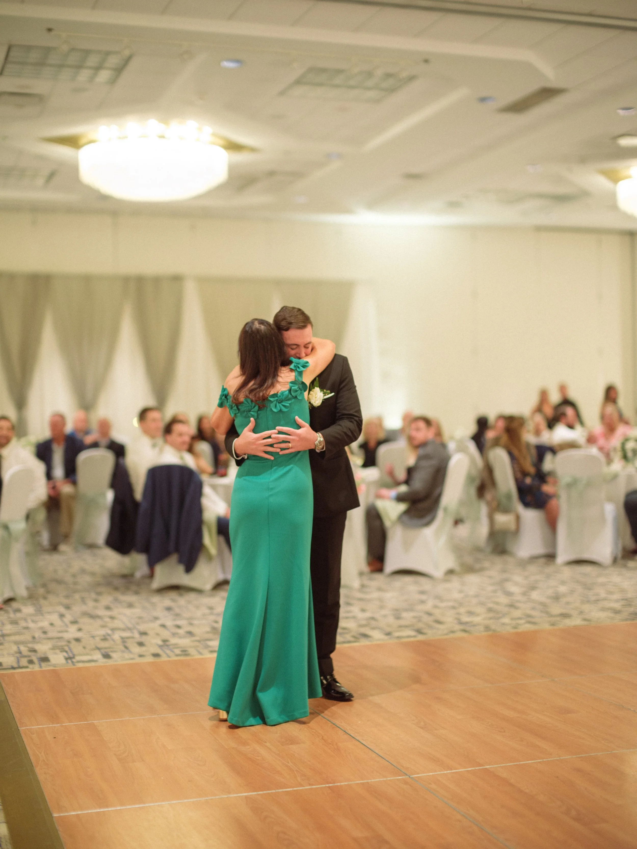 04.4-formalDances-WEB-FaithNick-.015_260627_gfx_christian, Mom-Son, Pennsylvania, Pittsburgh, Summer, Wedding-.jpg