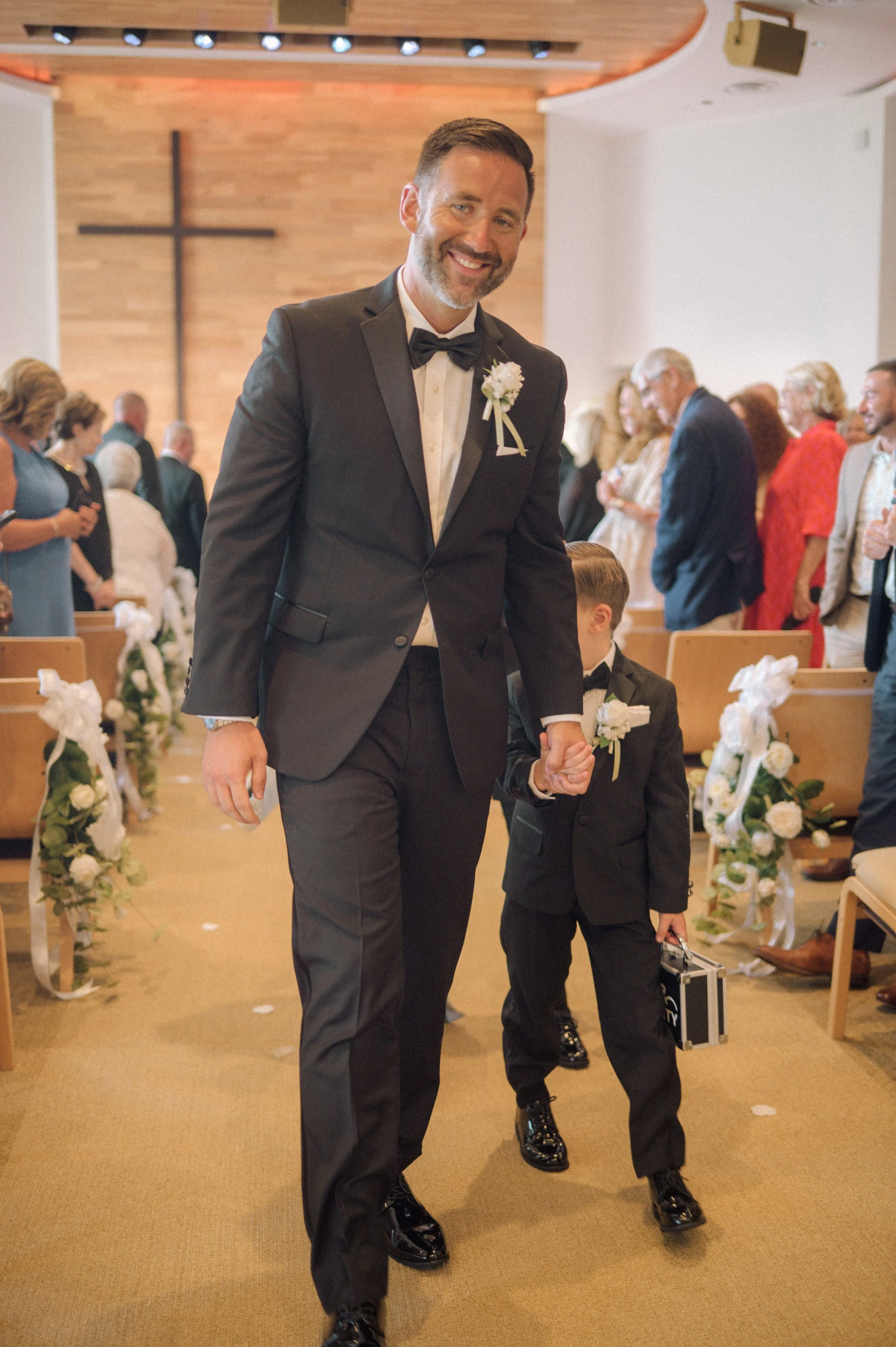 02.3-recessional-WEB-FaithNick-.017_260627_z6ii_christian, Pennsylvania, Pittsburgh, recessional, Summer, Wedding-.jpg