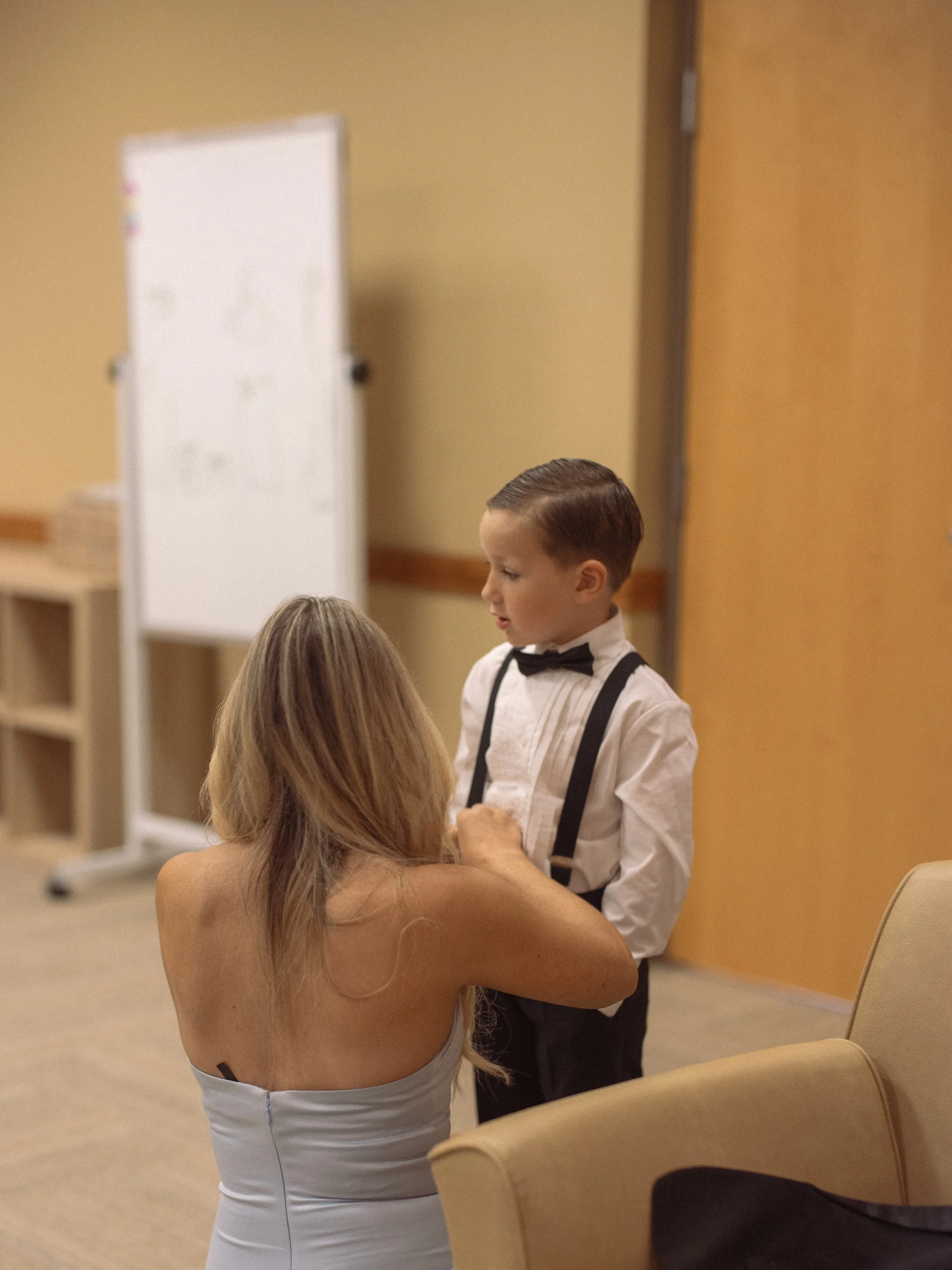 01.1-GettingReady-WEB-FaithNick-.037_260627_gfx_christian, getting-ready, Pennsylvania, Pittsburgh, Summer, Wedding-.jpg