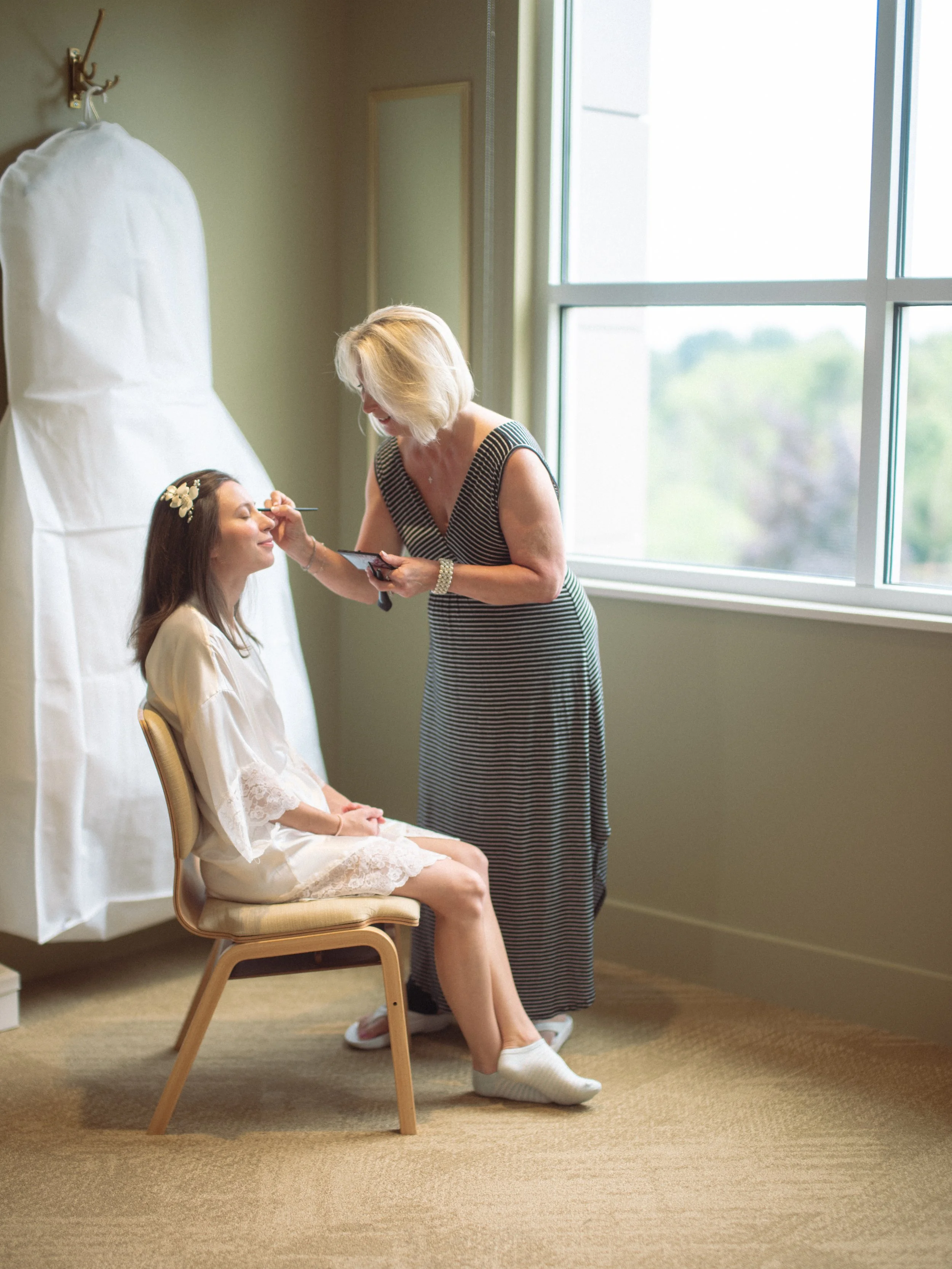 01.1-GettingReady-WEB-FaithNick-.001_260627_gfx_christian, getting-ready, Pennsylvania, Pittsburgh, Summer, Wedding-.jpg