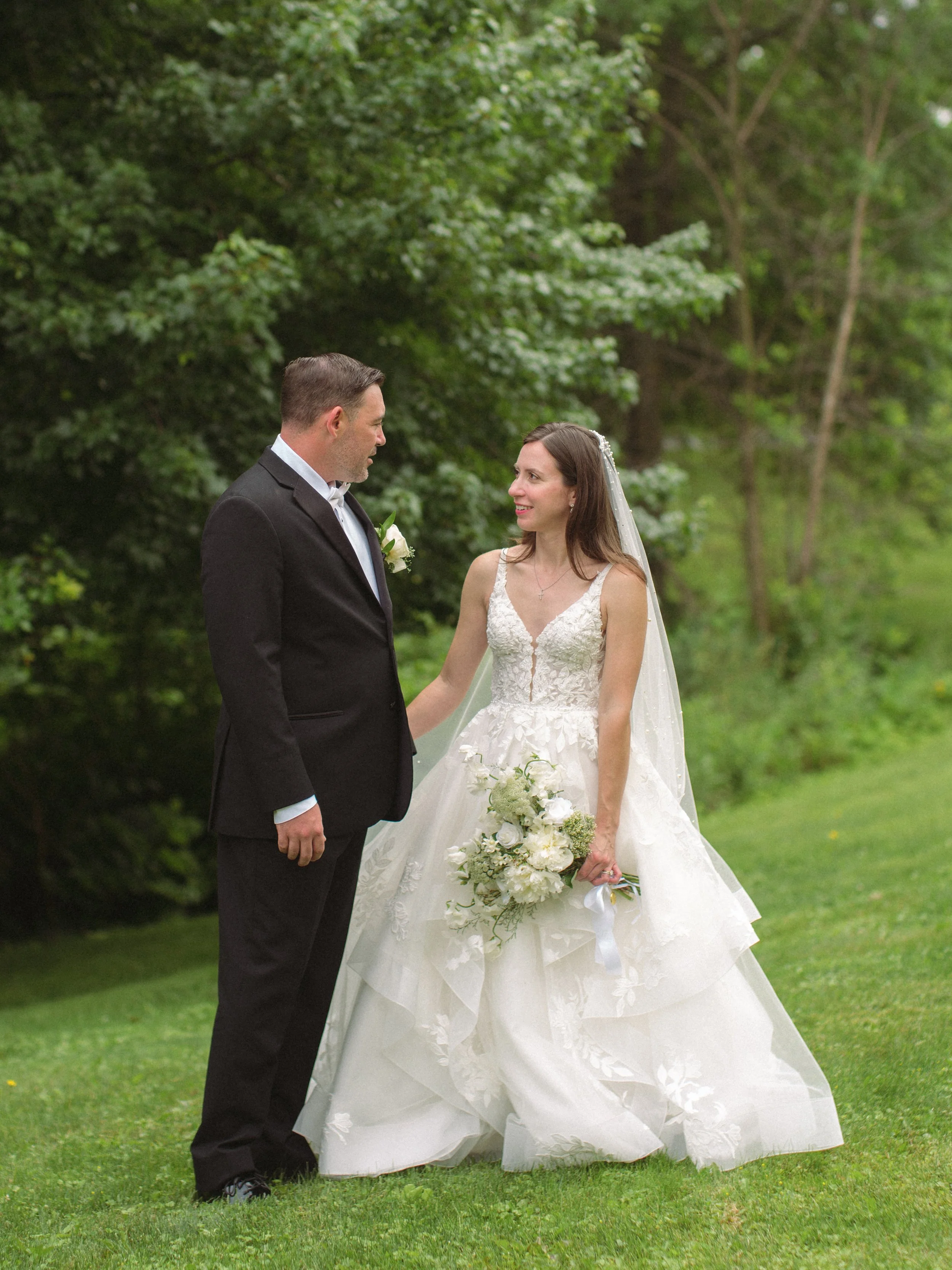 03.1-portraits-WEB-FaithNick-.038_260627_gfx_christian, Couple, Pennsylvania, Pittsburgh, portraits, Summer, Wedding-.jpg