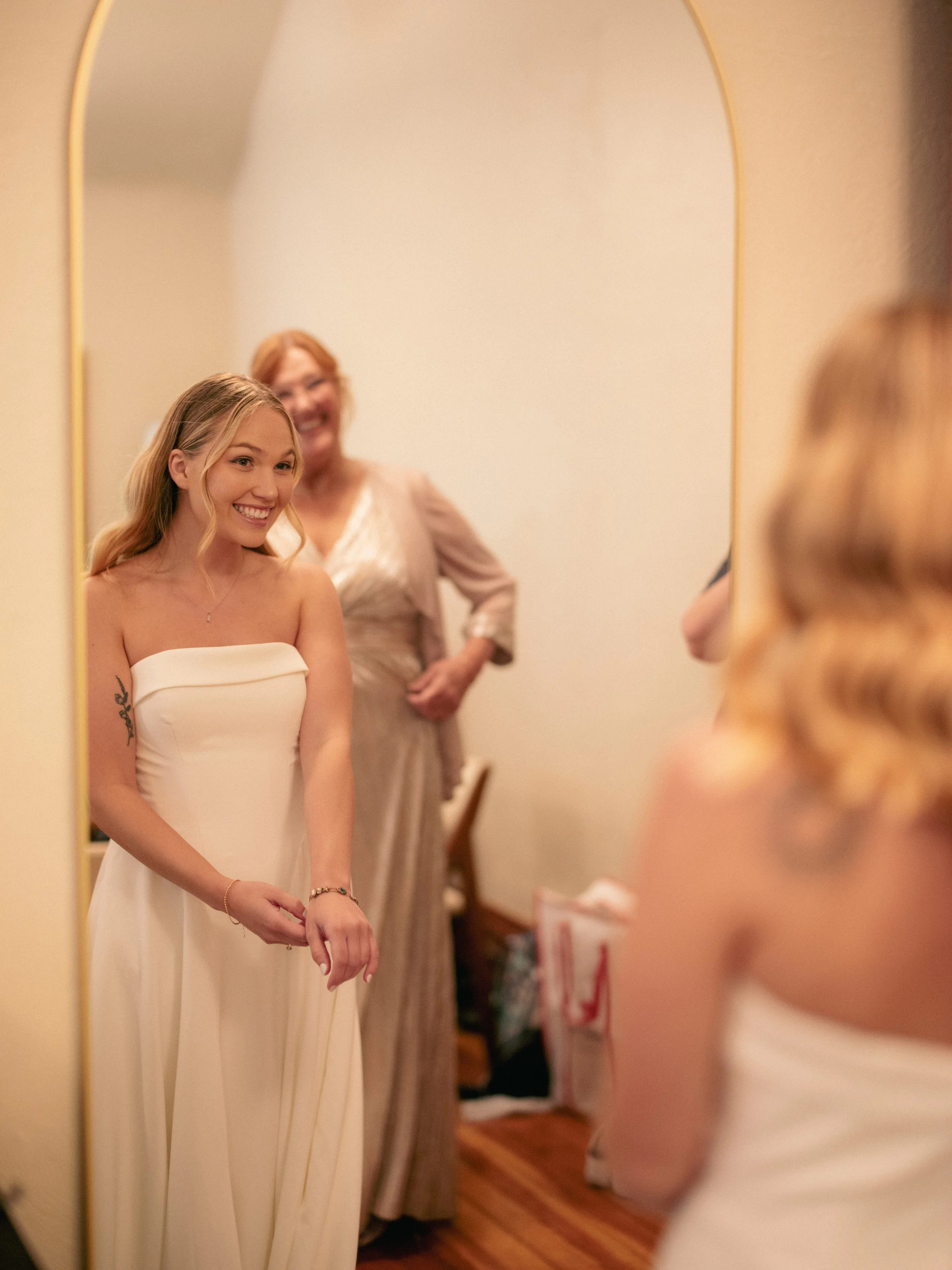 01.2-gettingready-WEB-LexiAlex-.021_250517_GFX_American Wedding, Bride, Cincinnati, Cincinnati Nature Center, Getting Ready, Krippendorf Lodge, Ohio, Summer, Woodland-.jpg