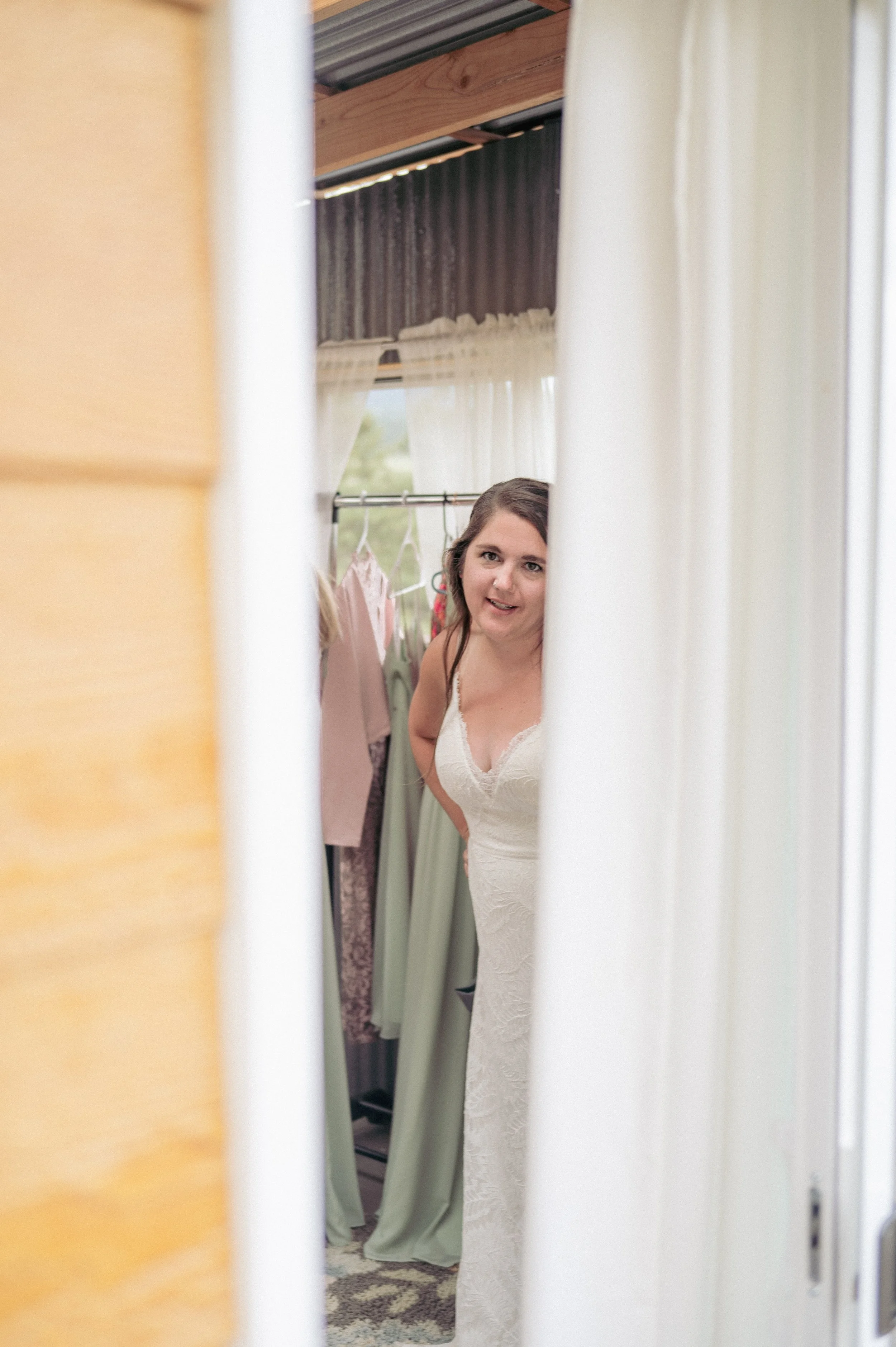 240629_wedding-erickcaileigh-gettingready-web_22.jpg