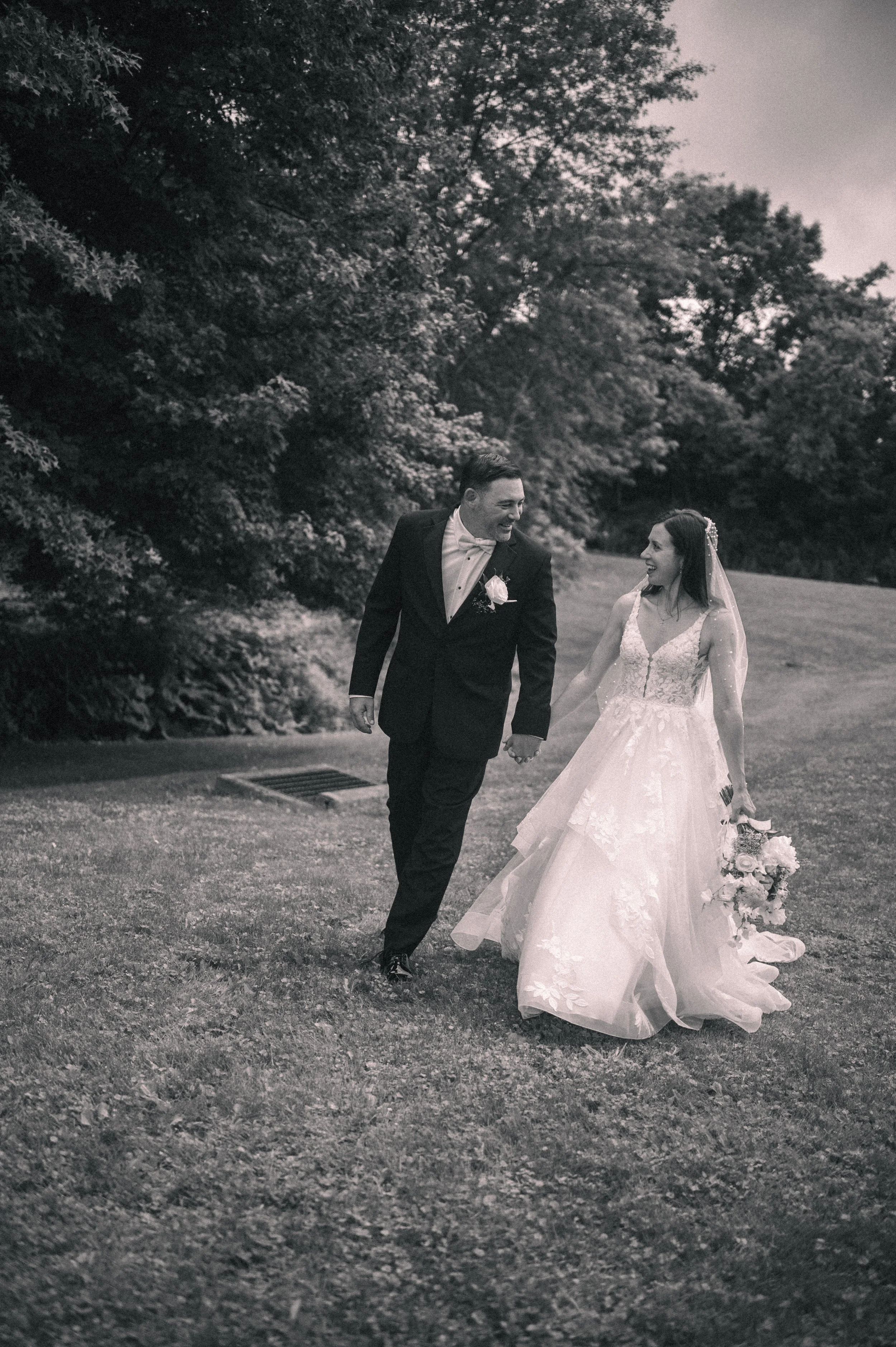 00.0-sneaks-WEB-FaithNick-.047_260627_Pennsylvania, Pittsburgh, Sneak Peaks, Summer, Wedding-.jpg