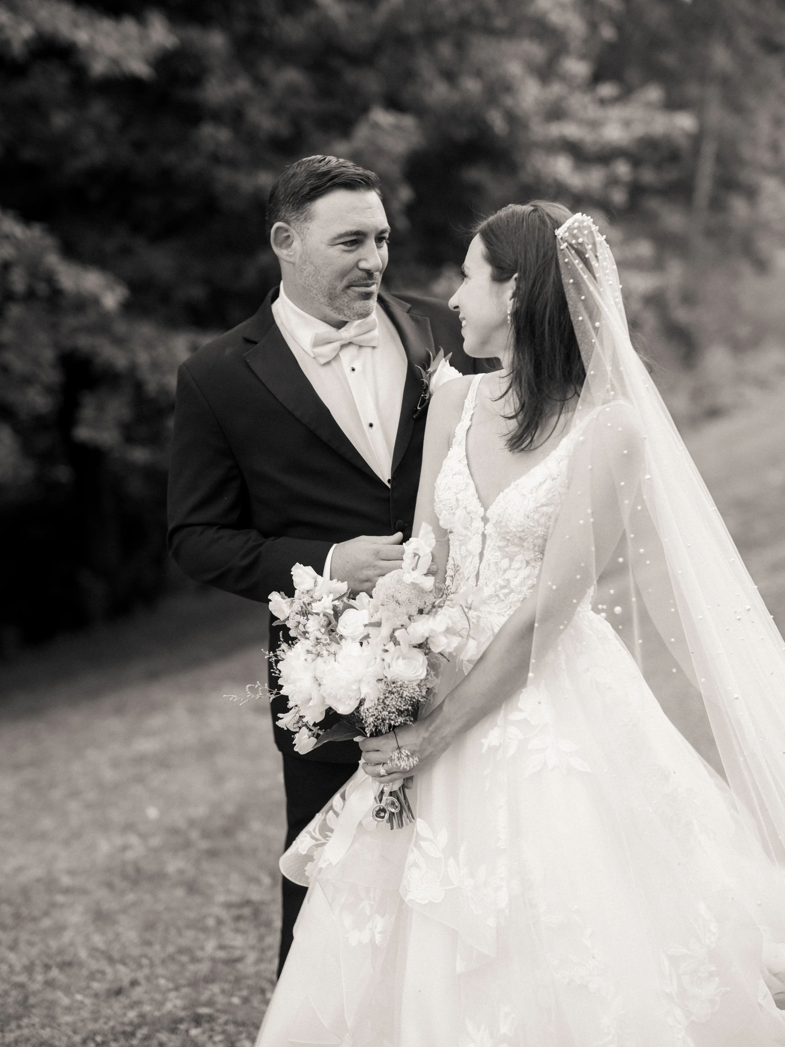 03.1-portraits-WEB-FaithNick-.060_260627_gfx_christian, Couple, Pennsylvania, Pittsburgh, portraits, Summer, Wedding-.jpg