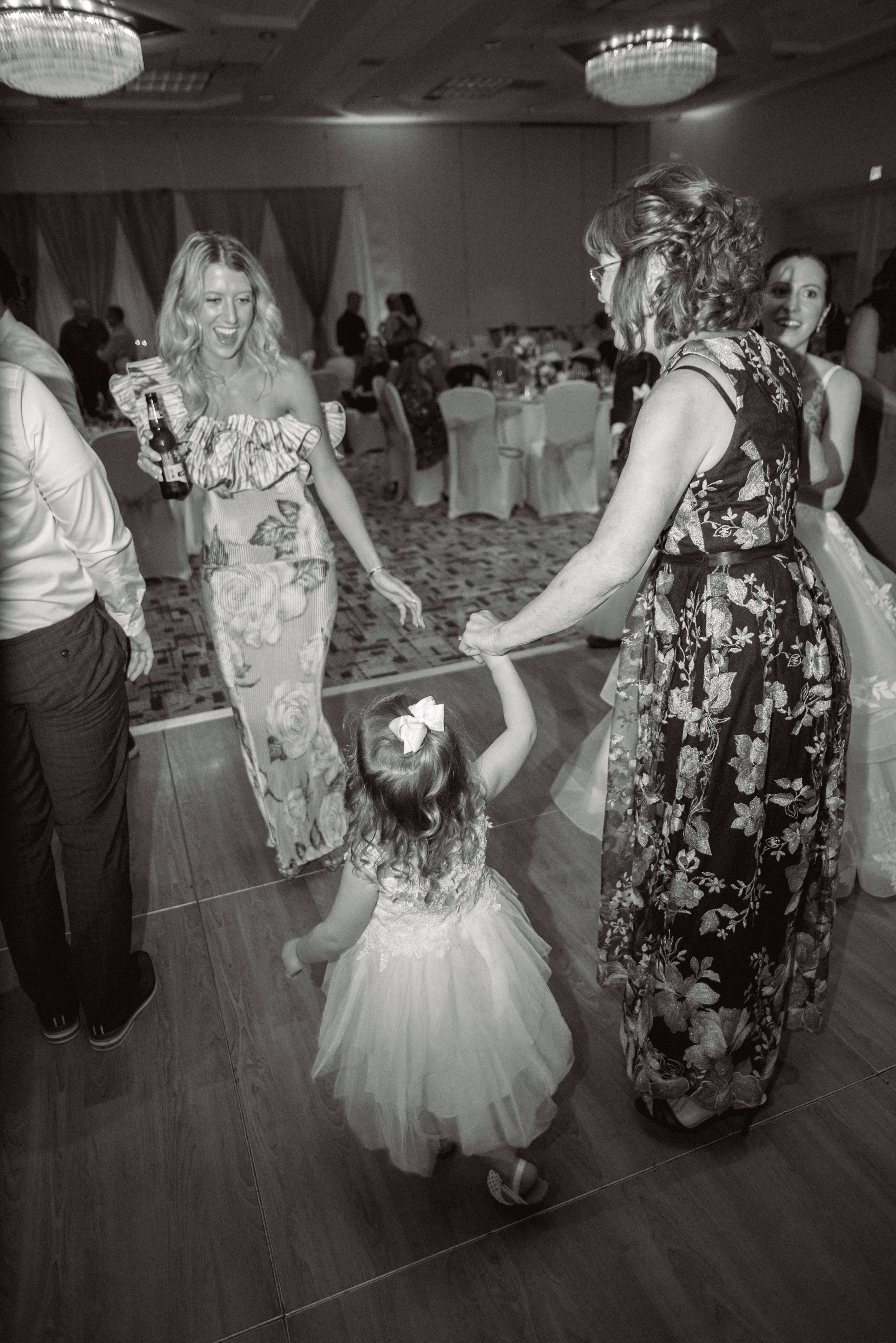 04.5-openDance-WEB-FaithNick-.034_260627_d750_christian, Open Dancing, Pennsylvania, Pittsburgh, Summer, Wedding-.jpg