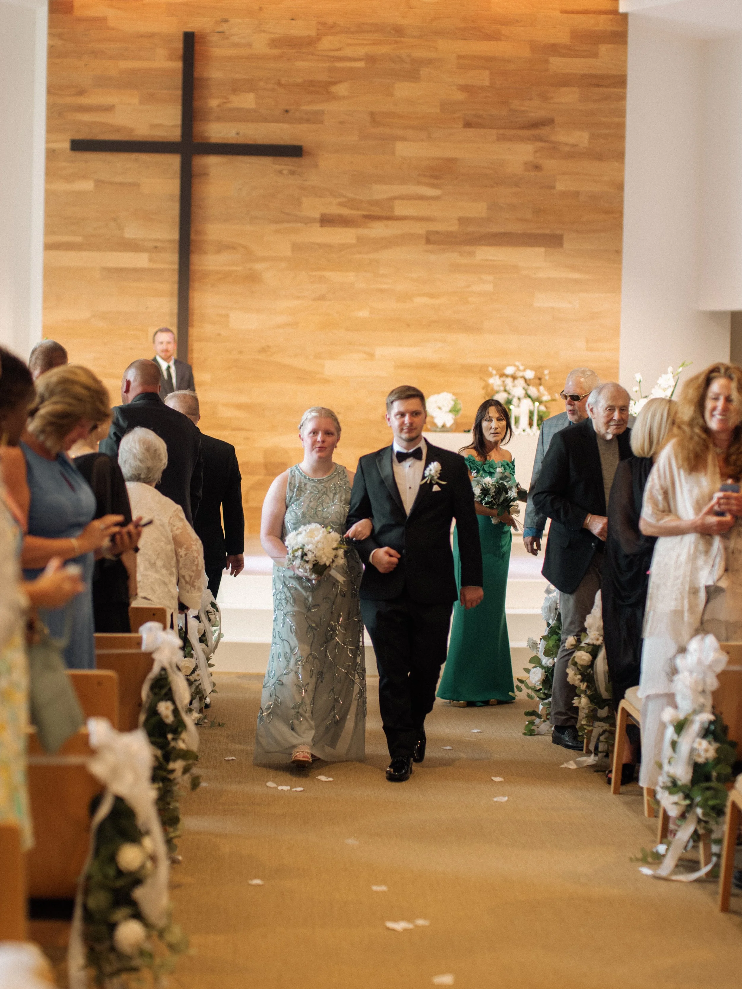 02.3-recessional-WEB-FaithNick-.014_260627_gfx_christian, Pennsylvania, Pittsburgh, recessional, Summer, Wedding-.jpg