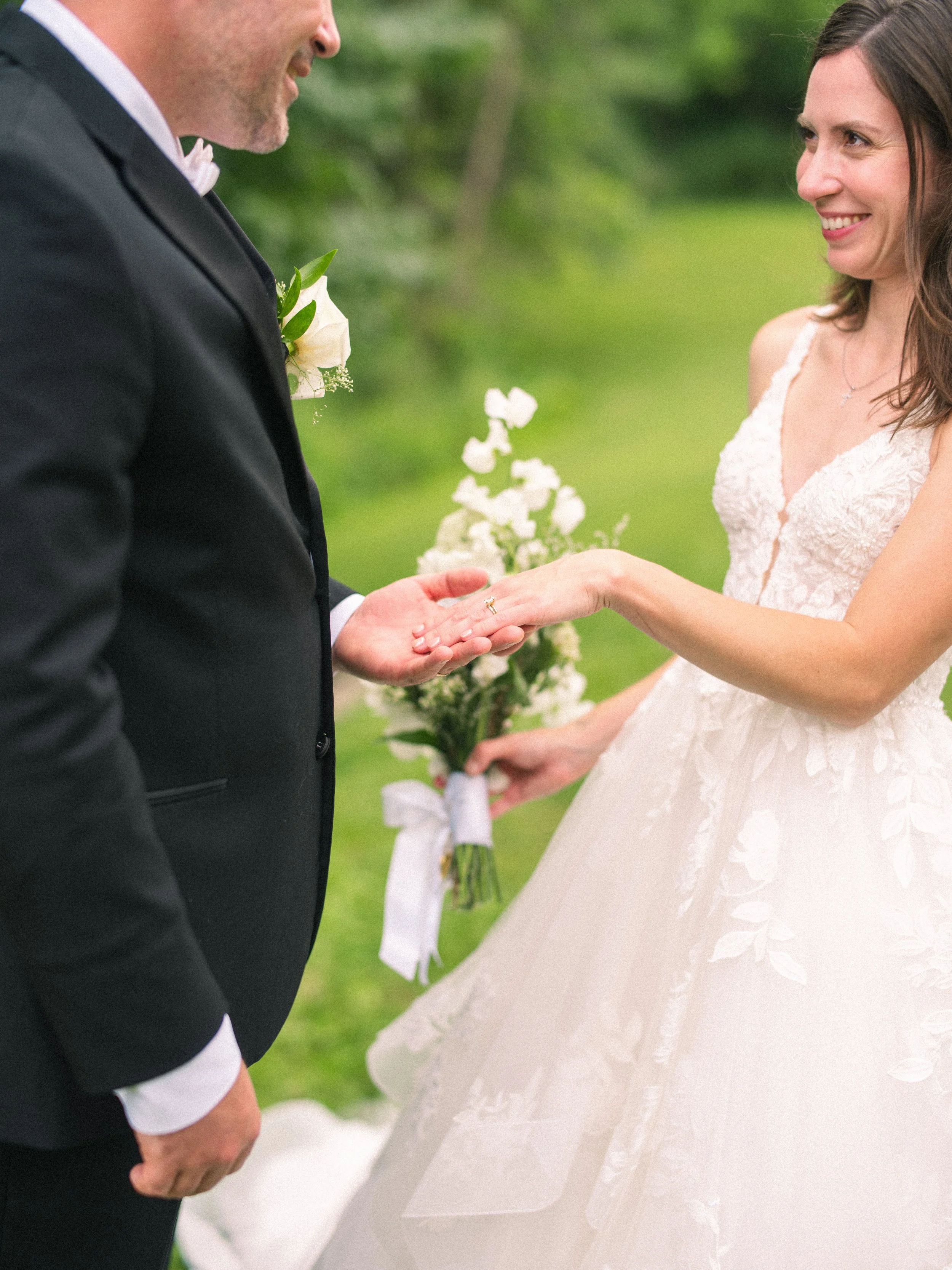 00.0-sneaks-WEB-FaithNick-.042_260627_Pennsylvania, Pittsburgh, Sneak Peaks, Summer, Wedding-.jpg