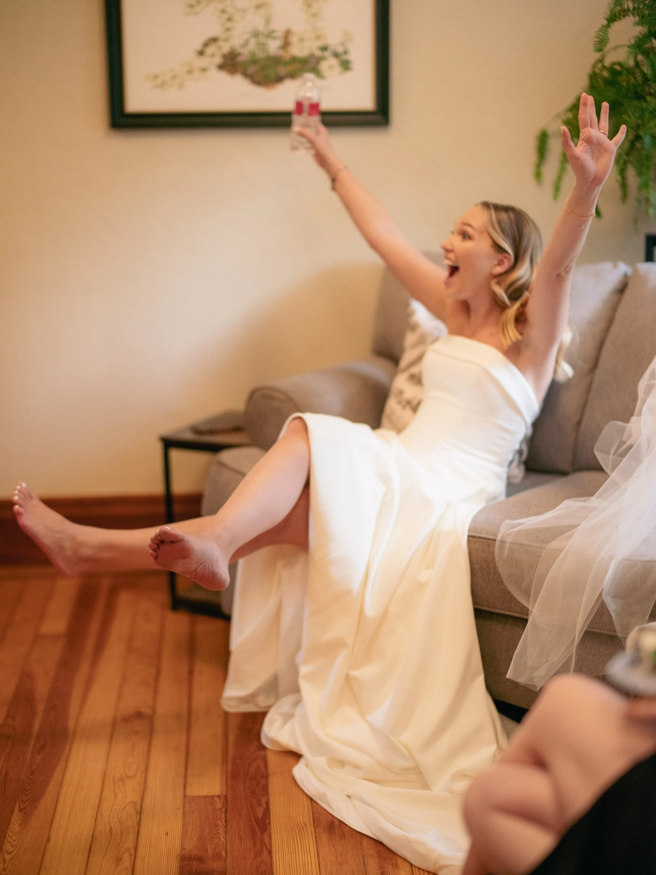 01.2-gettingready-WEB-LexiAlex-.018_250517_GFX_American Wedding, Bride, Cincinnati, Cincinnati Nature Center, Getting Ready, Krippendorf Lodge, Ohio, Summer, Woodland-.jpg