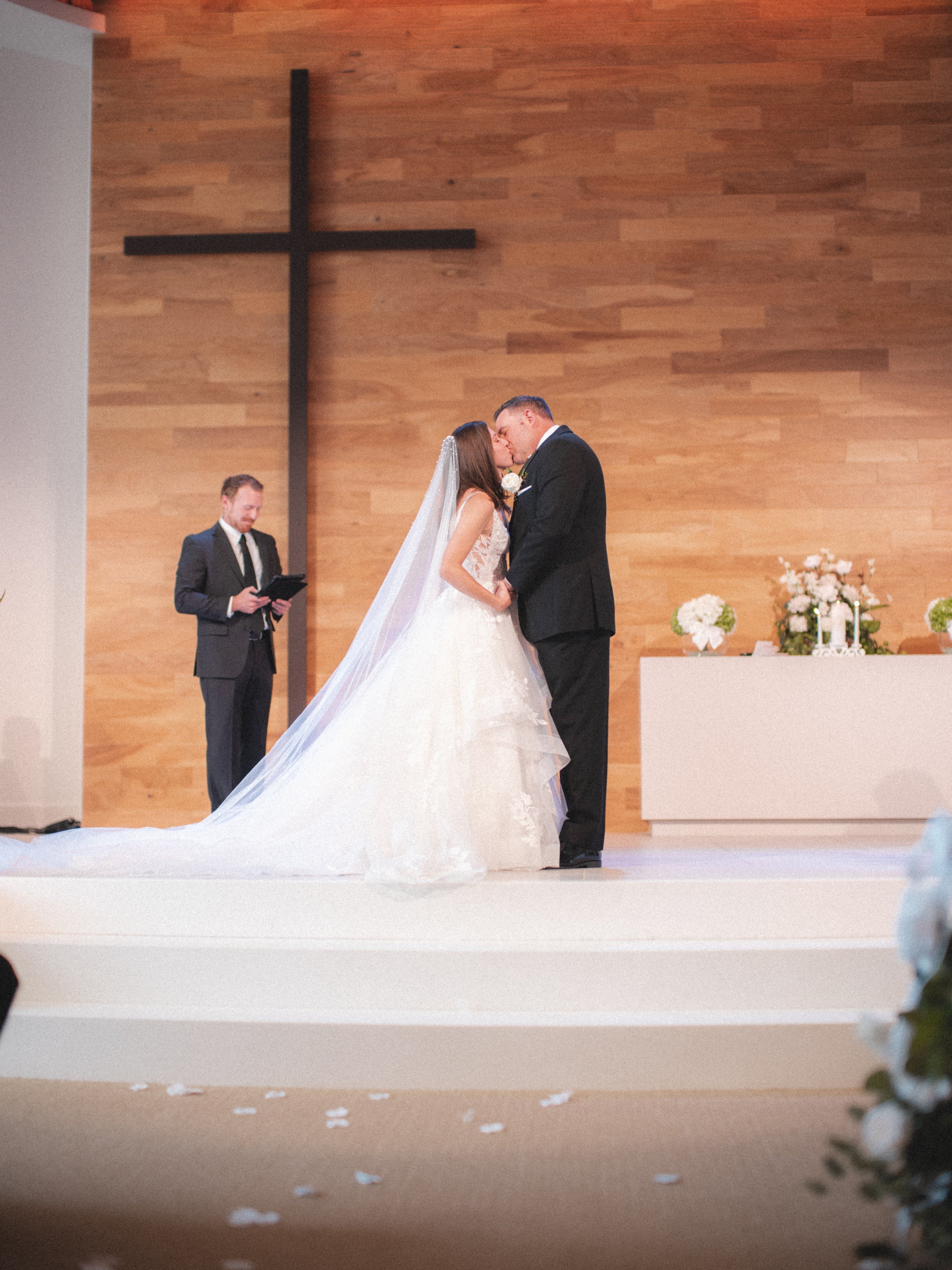 00.0-sneaks-WEB-FaithNick-.025_260627_Pennsylvania, Pittsburgh, Sneak Peaks, Summer, Wedding-.jpg