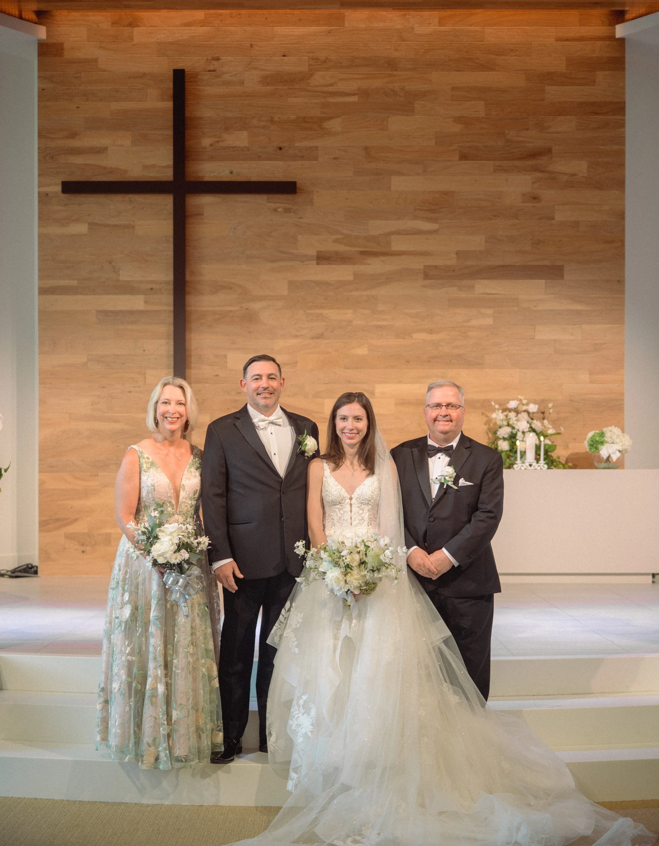03.2-family-WEB-FaithNick-.034_260627_z6ii_christian, family, Pennsylvania, Pittsburgh, Summer, Wedding-.jpg
