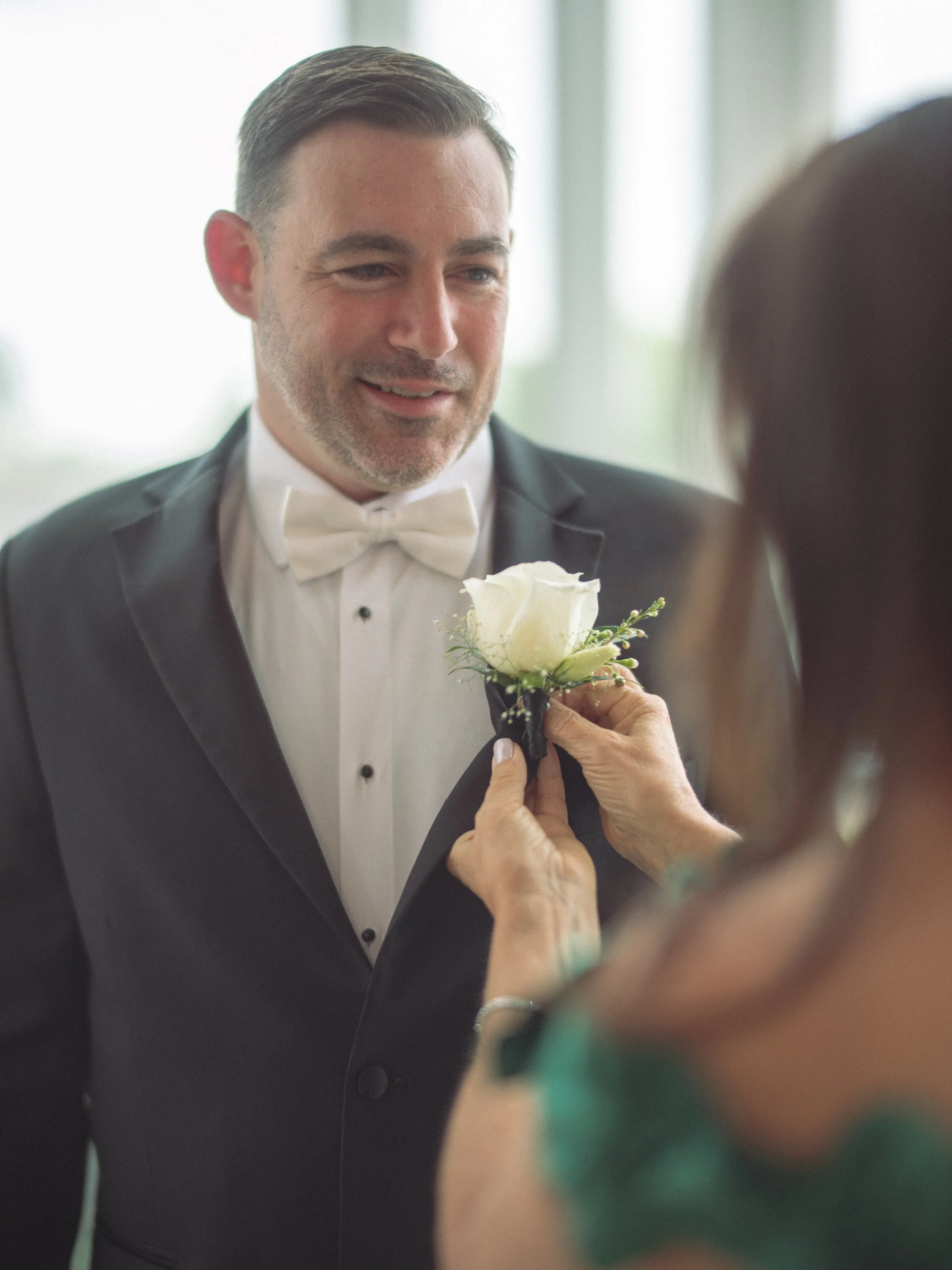 01.2-Reveals-WEB-FaithNick-.003_260627_gfx_christian, getting-ready, Pennsylvania, Pittsburgh, reveals, Sneak Peaks, Summer, Wedding-.jpg