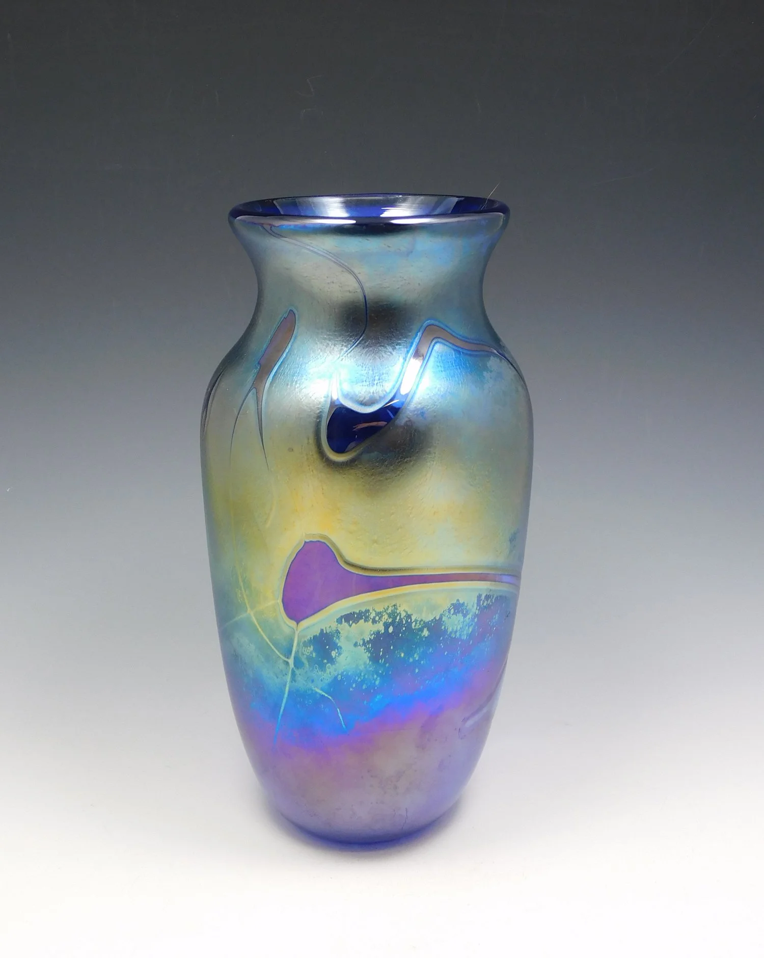 Mariana Trench Amphora Vase