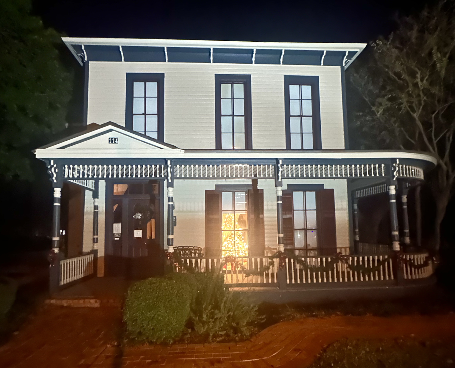 Taylor's Christmas Tour of Homes - Moody Museum