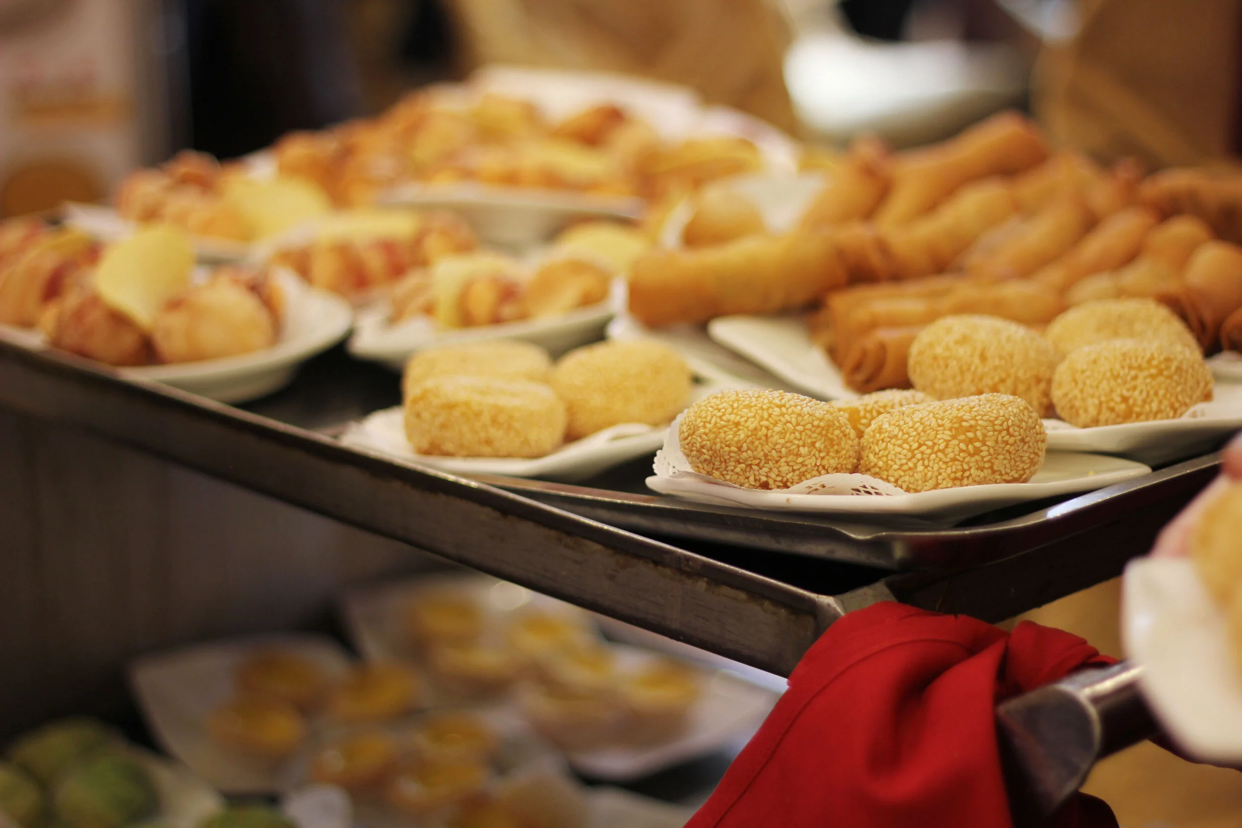 On Set: Golden Unicorn in THE MINDY PROJECT