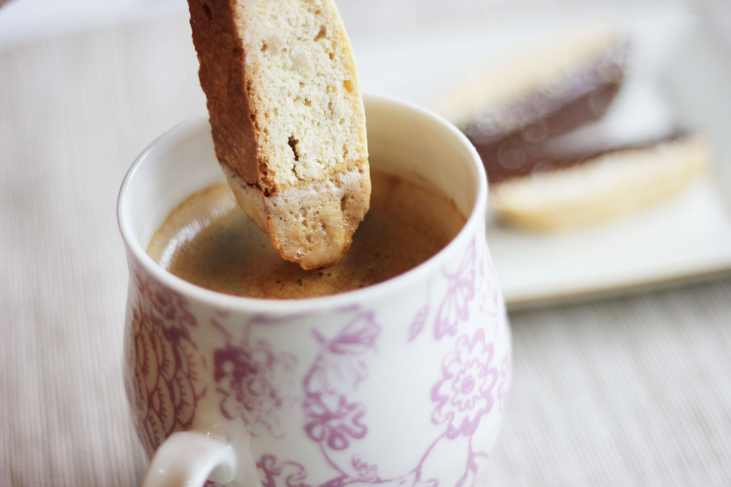How to Eat Biscotti? 