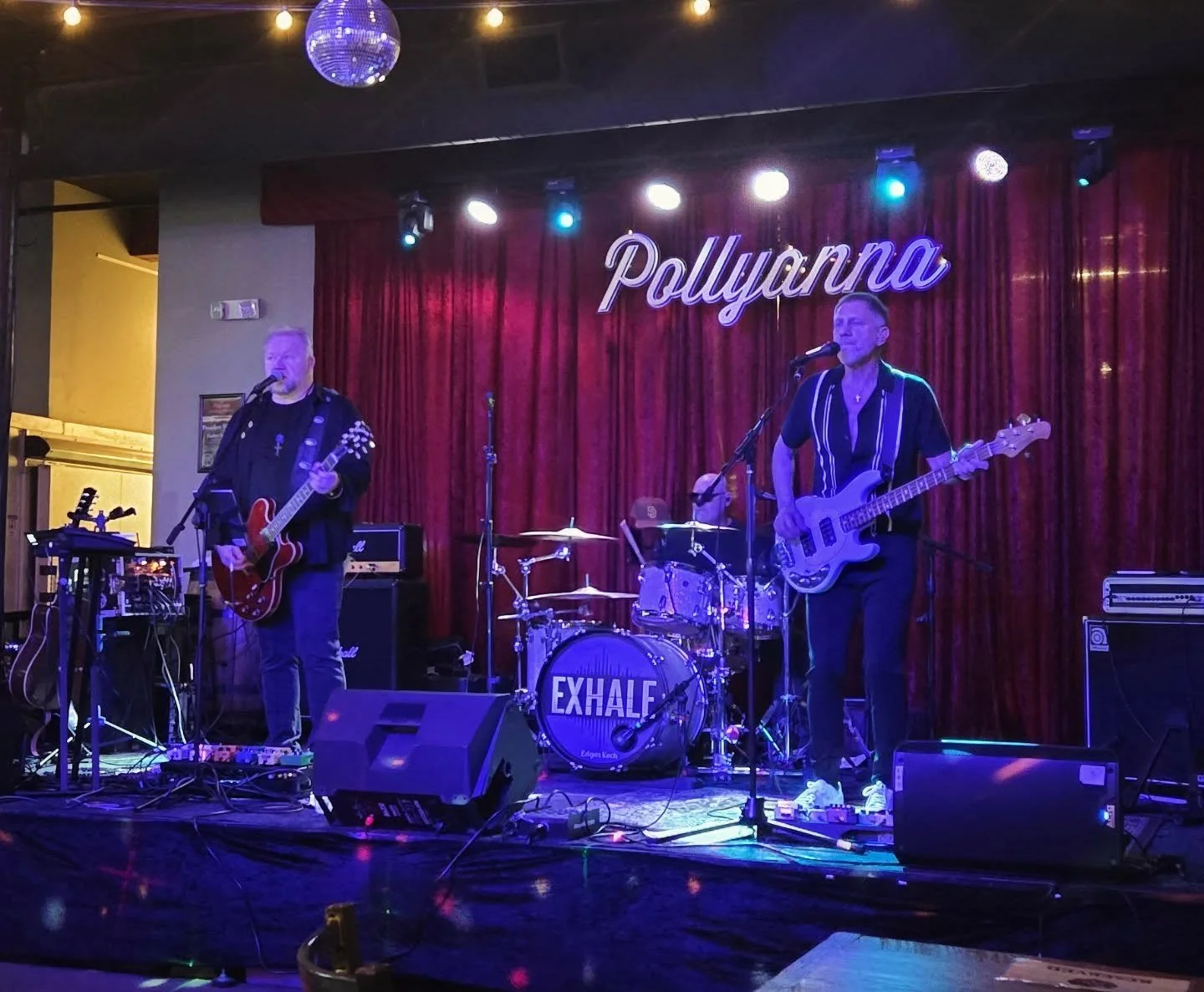 A great night dancing to Exhale at @pollyannabrewingstcharles!

#luxonlocation #saturdaynight #downtownstcil #livemusic #socialdancing