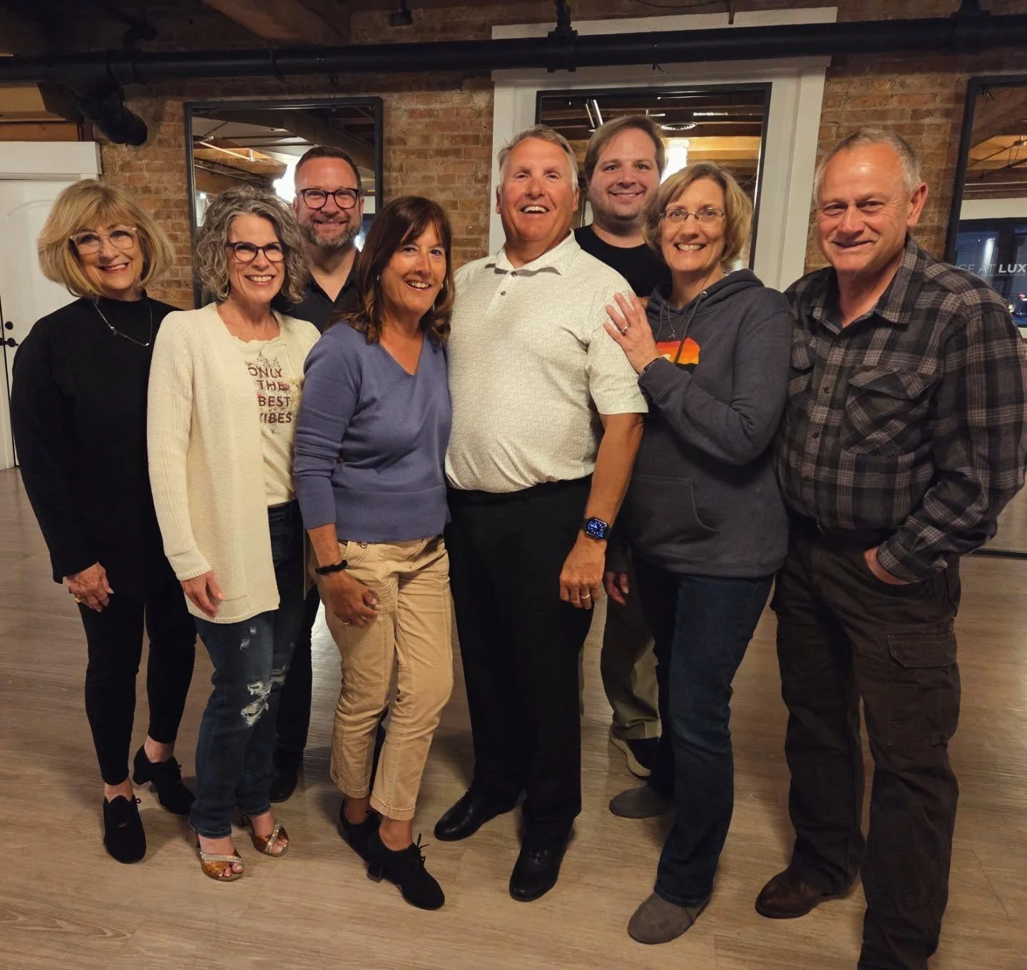 Happy Night Club Two Step Tuesday Group Class!

#groupclass #nightclubtwo #tuesdaynight #luxdancers #stcharlesdance