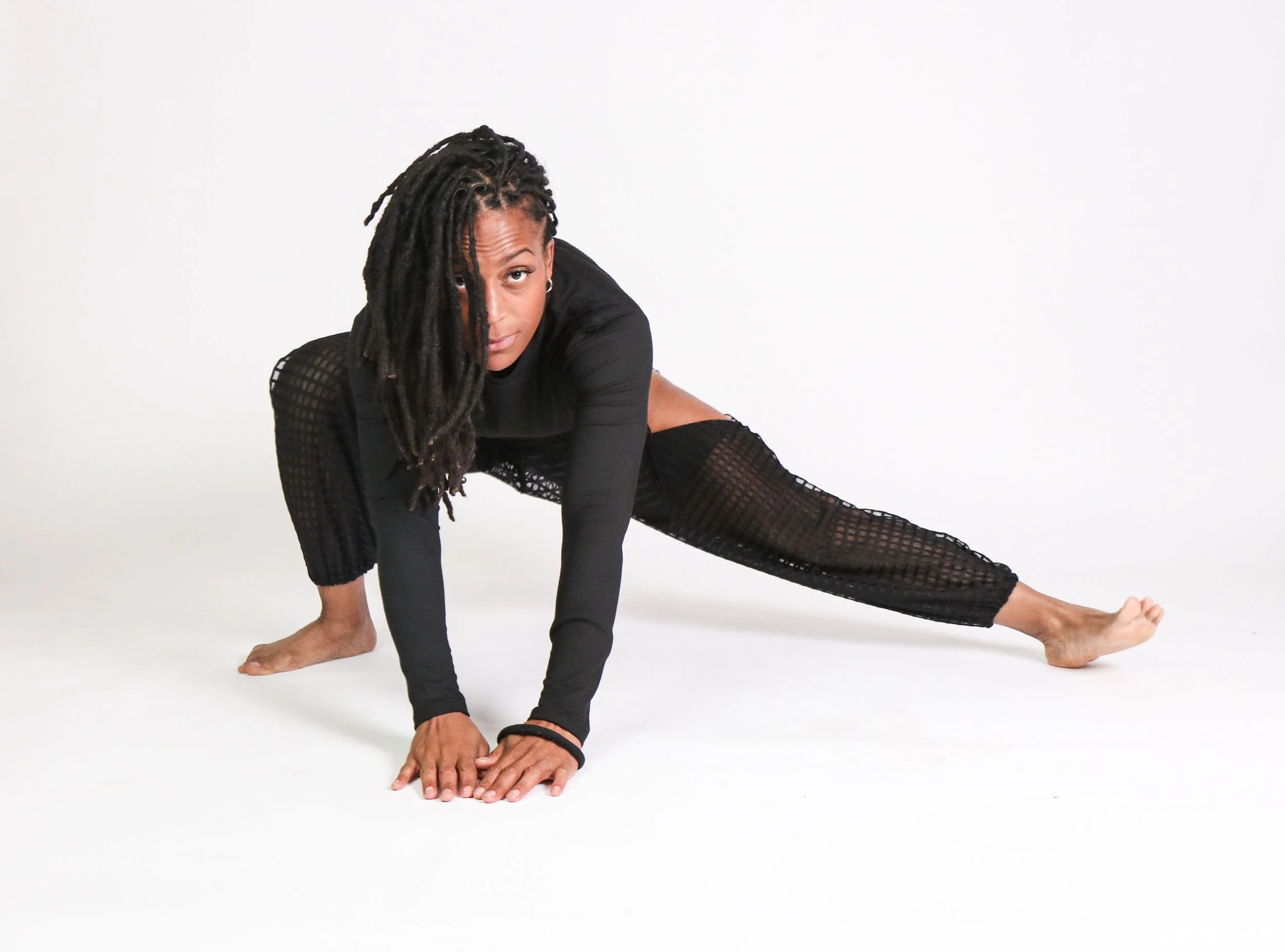Coach Rishon - Stretch Pose